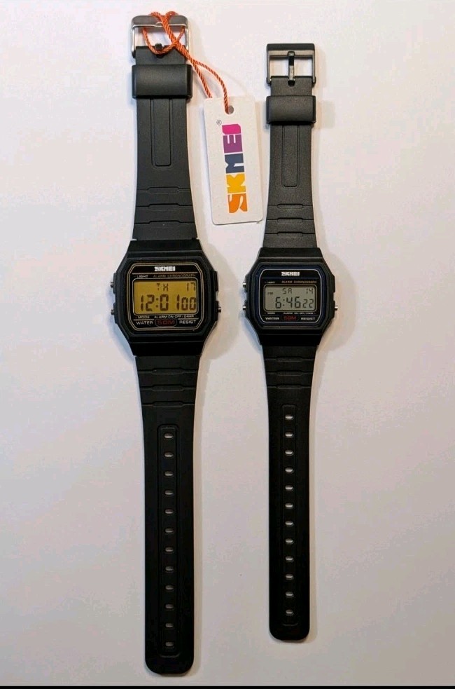 SKMEI 2042 Digital Retro Classic Men’s Large Wristwatch Black with Gold Dial