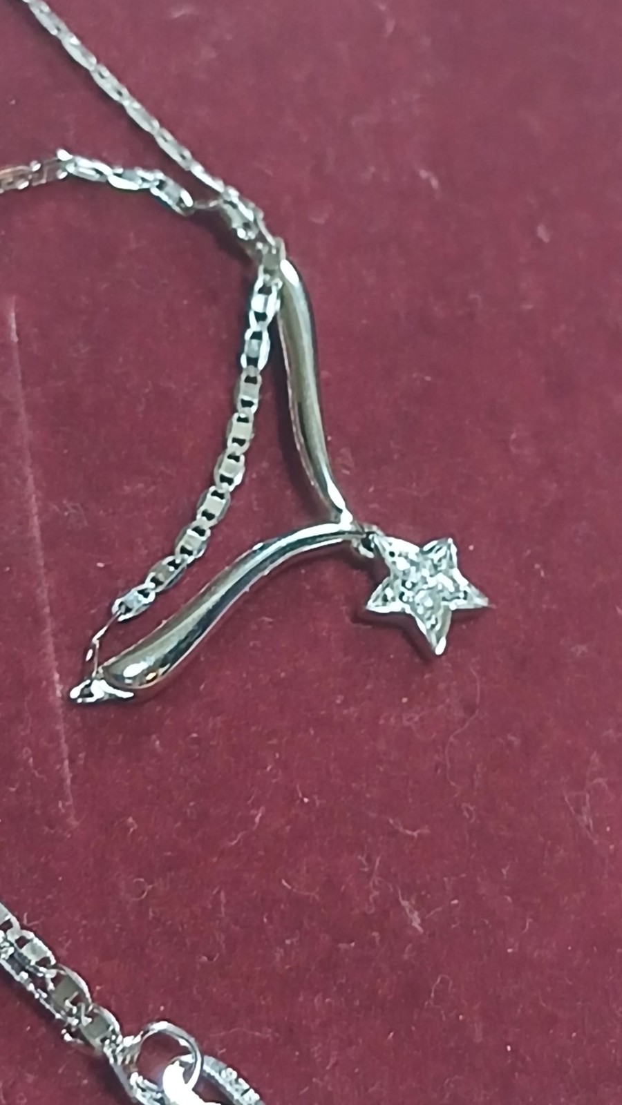 9ct white Gold necklace