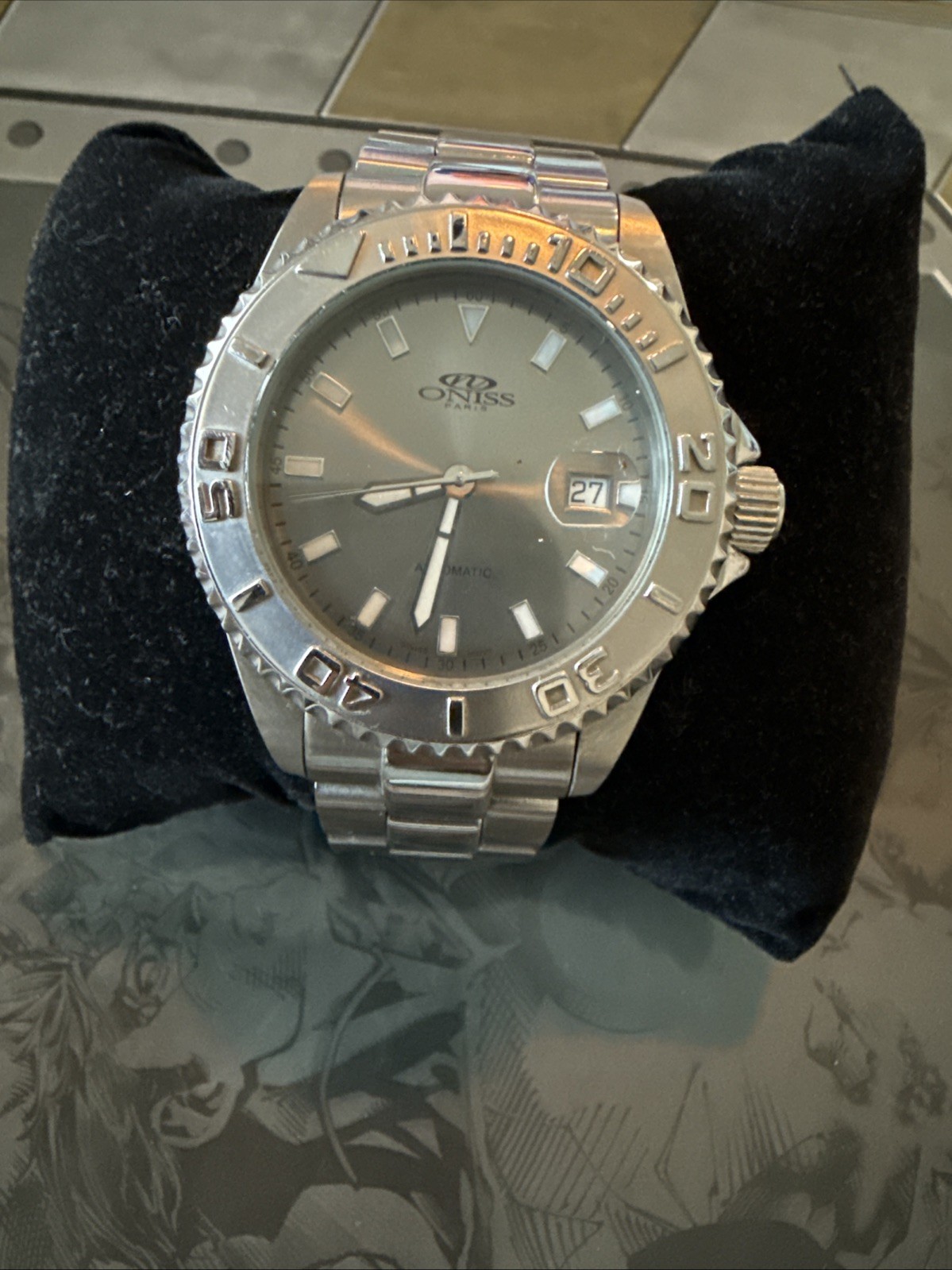Oniss Swiss Automatic Ref. #ON477M 25 Jewels 300M/660Ft Silver Dial Mens