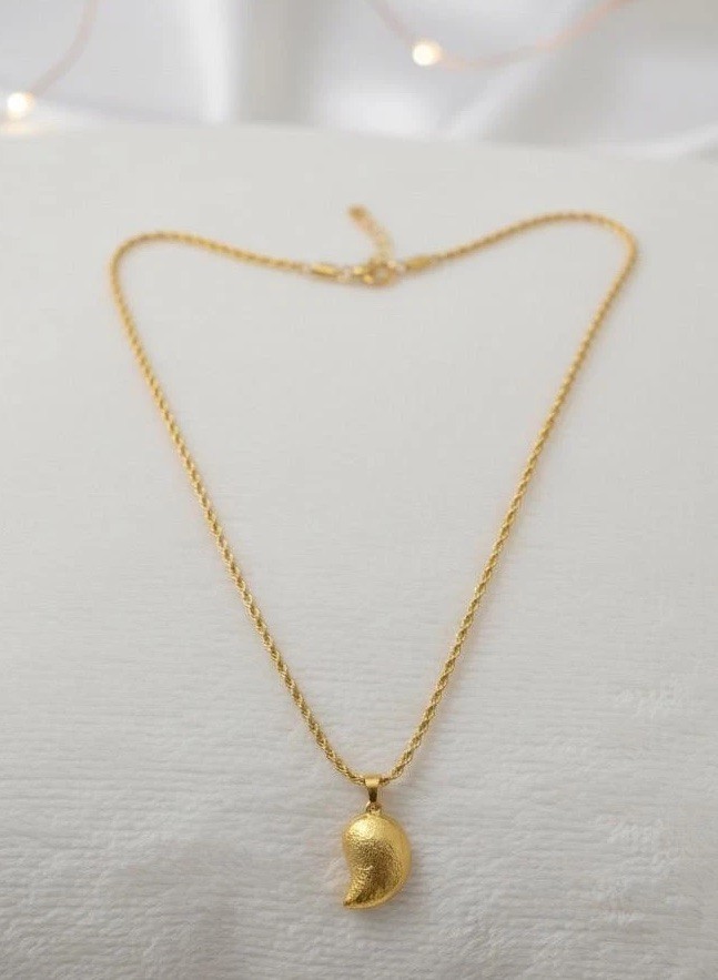 ‏Gold Plated Leaf Necklace Women Minimalist Pendant Nature Jewelry Gift