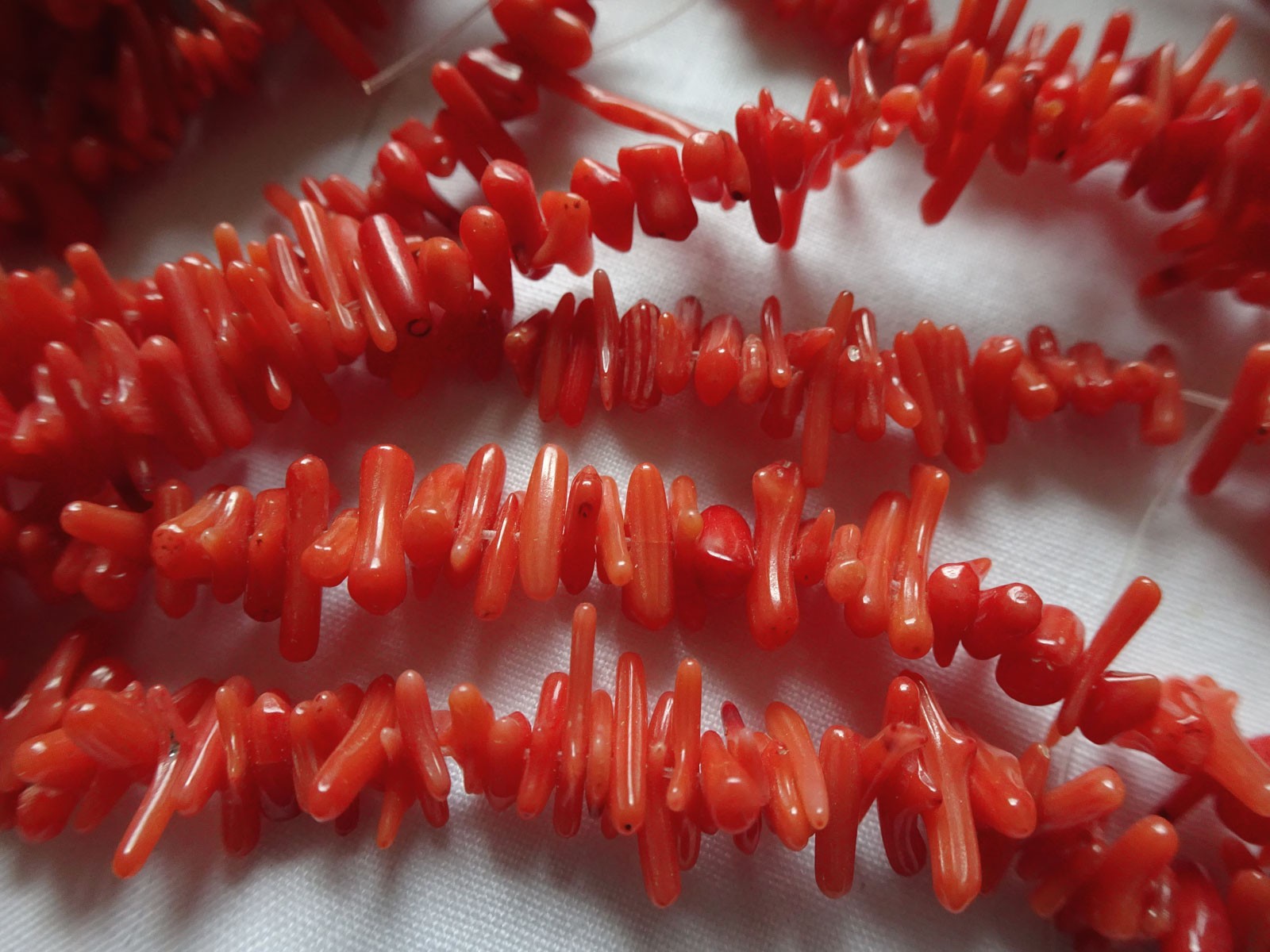TWO 16 1/4″ Strands Small Red Coral Branch 5-12mm Long Beads CD A377 DNG