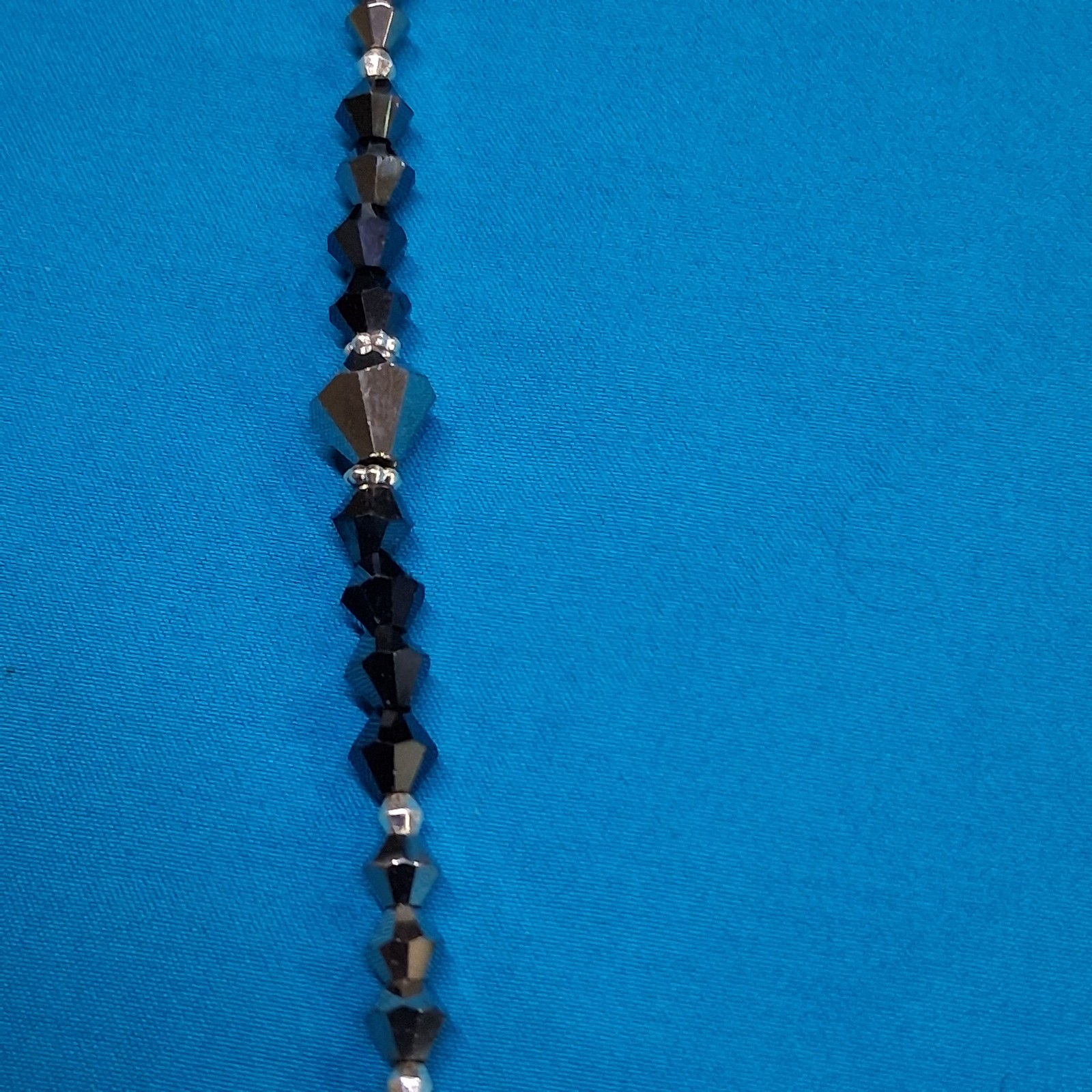Chico’s Dangling Chandelier Pendants Faceted Bead Lobster Clasp Necklace
