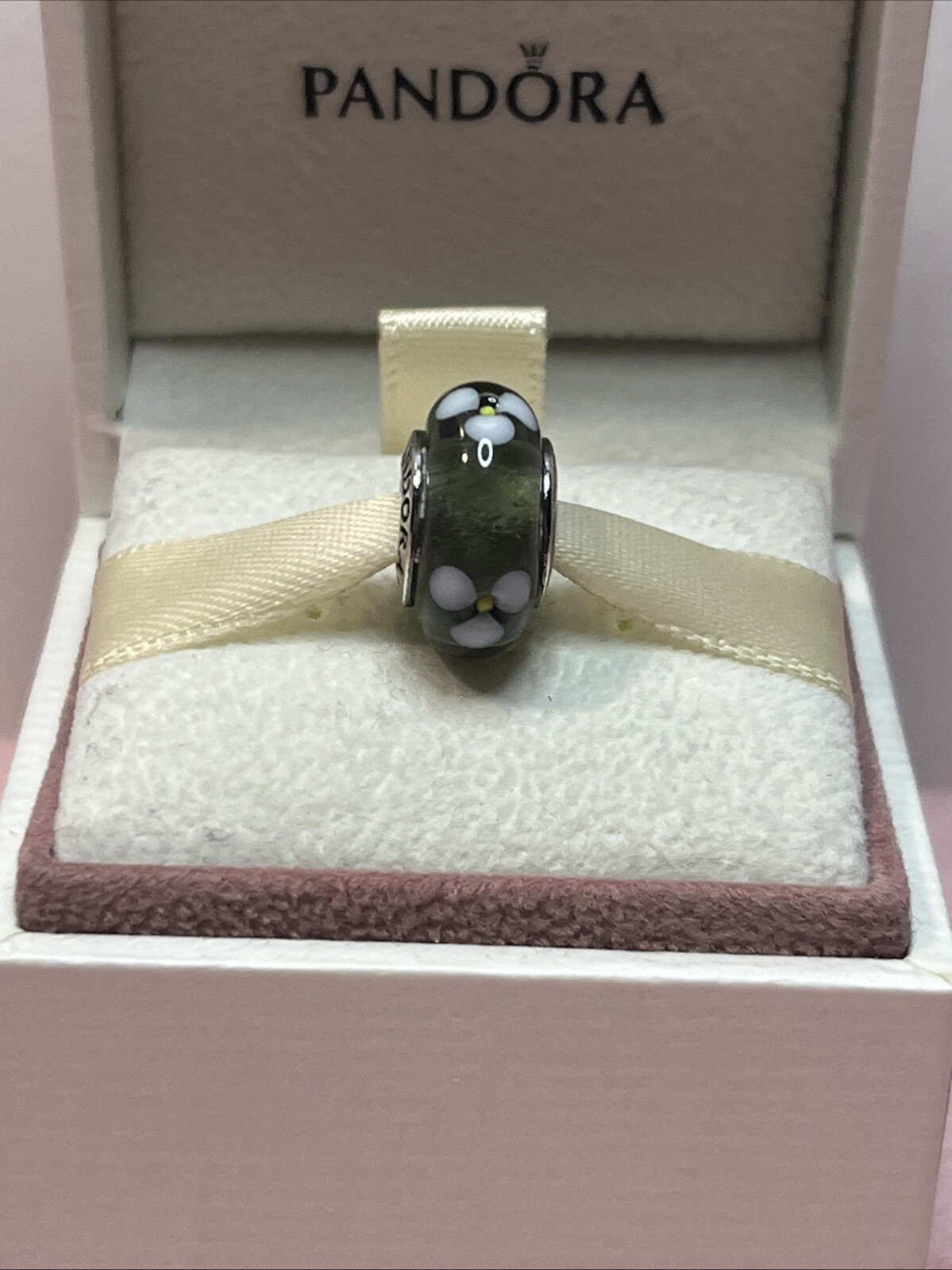 183A NWOT AUTH PANDORA SS BLACK FLOWERS MURANO GLASS CHARM #790604 RETIRED!