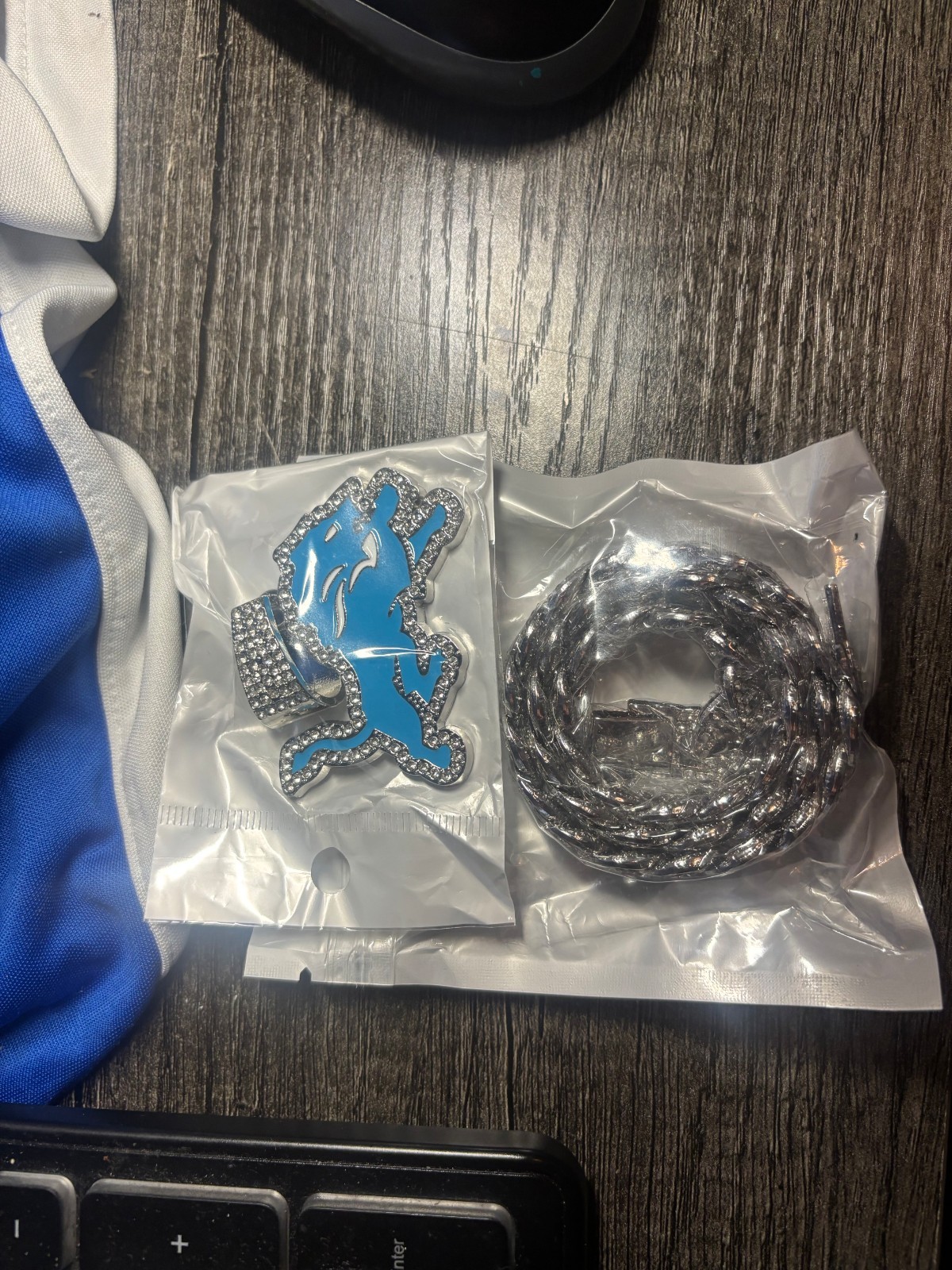 Detroit Lions Iced Out NFL Team Pendant Necklace – Gold Cuban Link Chain – 20″