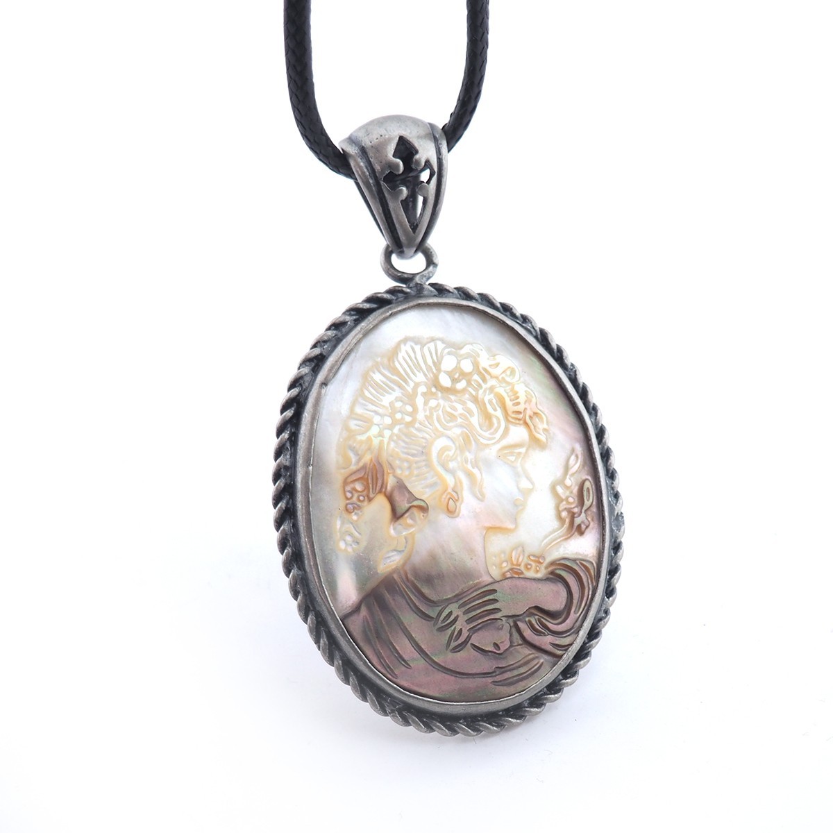 1PCS Hand Carve Carving Silver Natural shells Pendant Necklace Free Rope A066