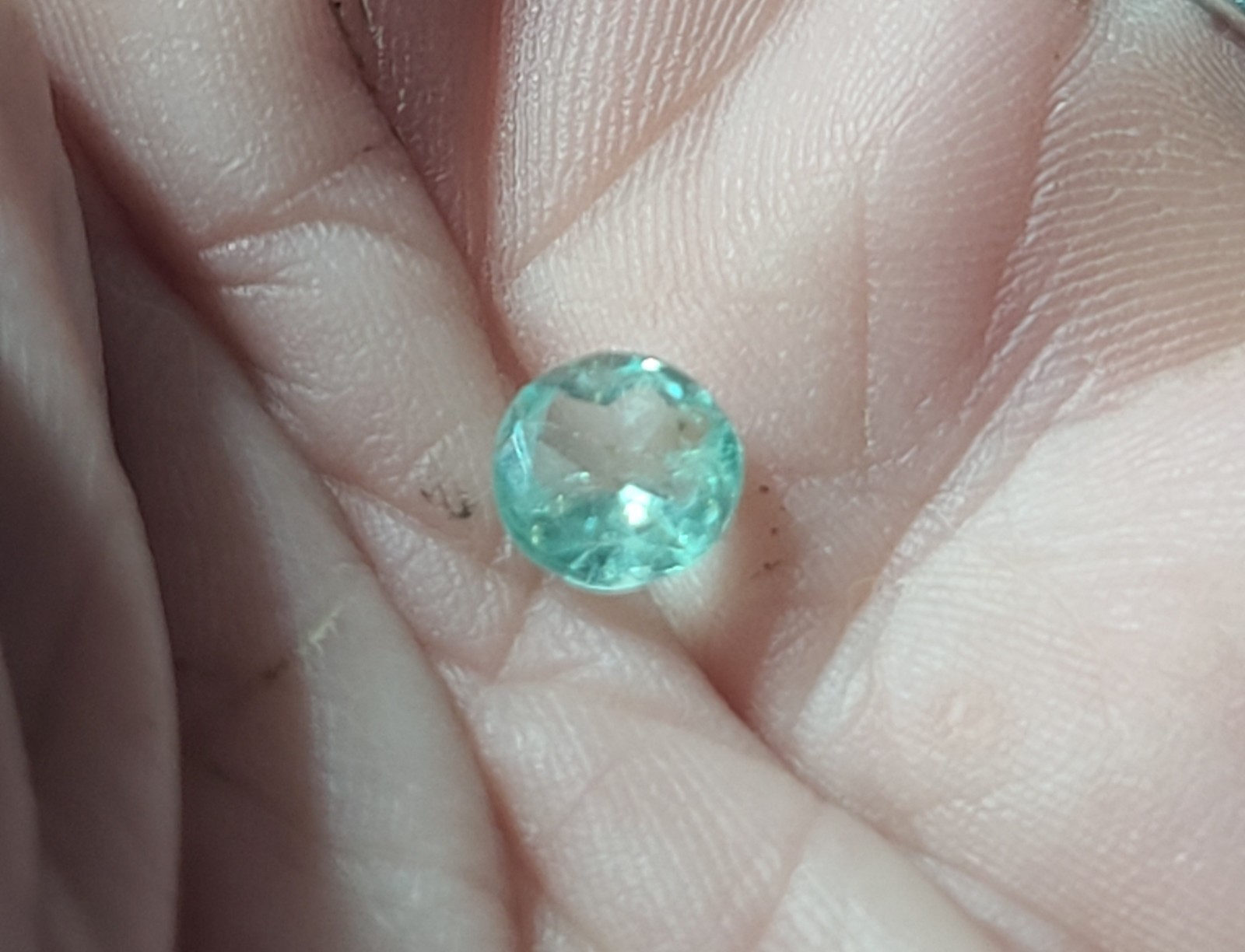 Muzo Mine 1.15ct Emerald Bluish Green, Round, Brilliant Cut 6.88×6.88x4mm