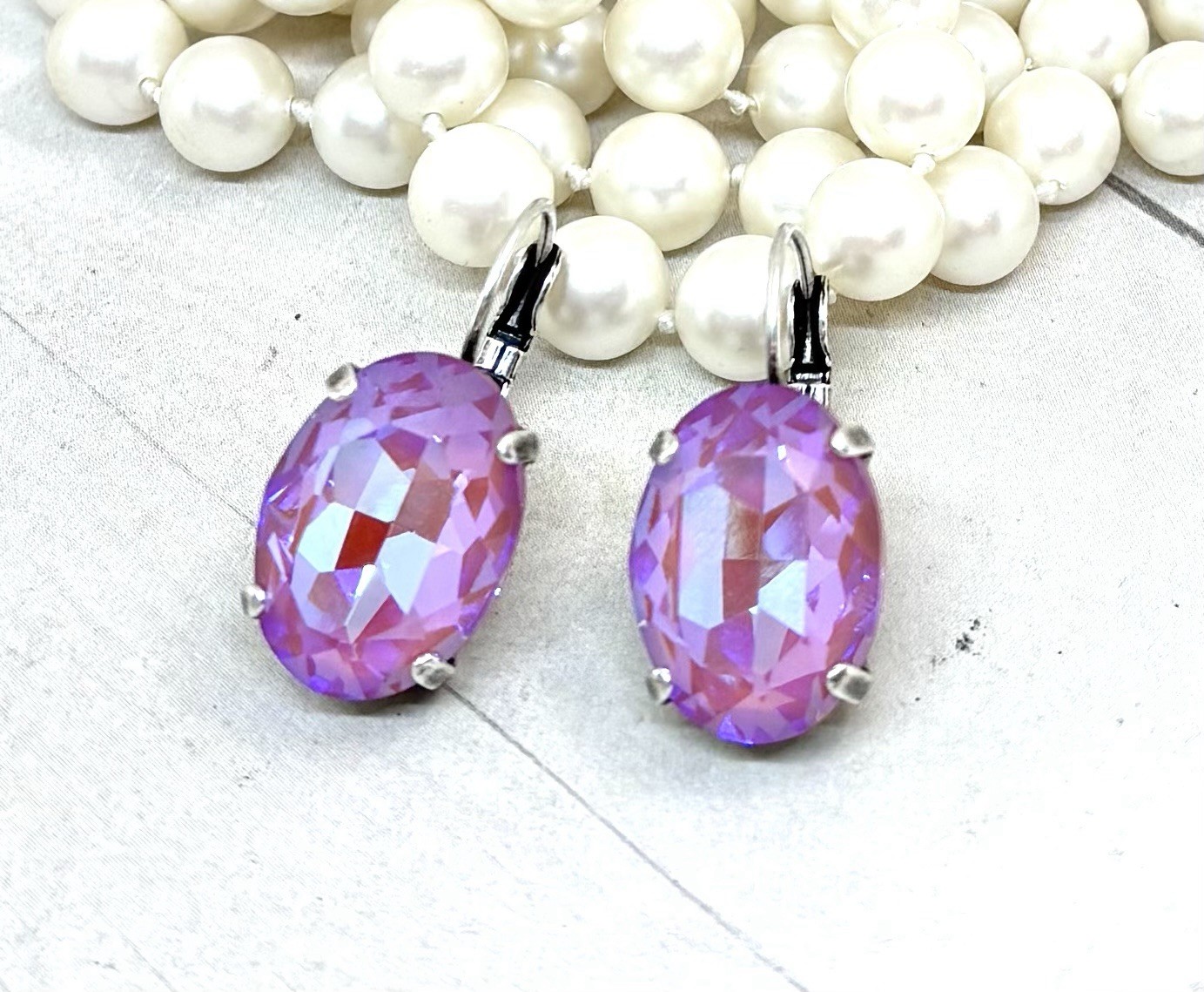 Antique Silver Plated 18mm Red Delite Oval Crystal Statement Cup Chain Earrings