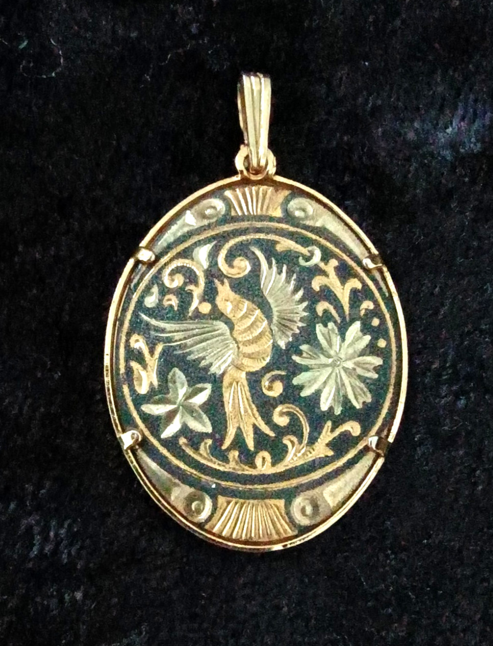 Damascene Unusual Oval Pendant Bird Flowers Scrollwork 24 KT Inlay Midas Spain