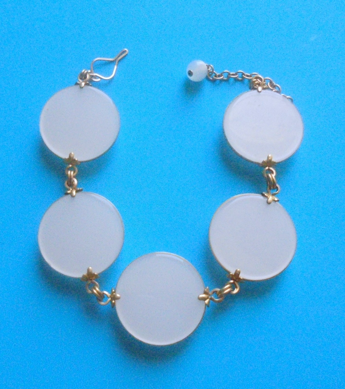 Vintage Hillcraft Castlecraft White Lucite 12K Gold Filled Bracelet