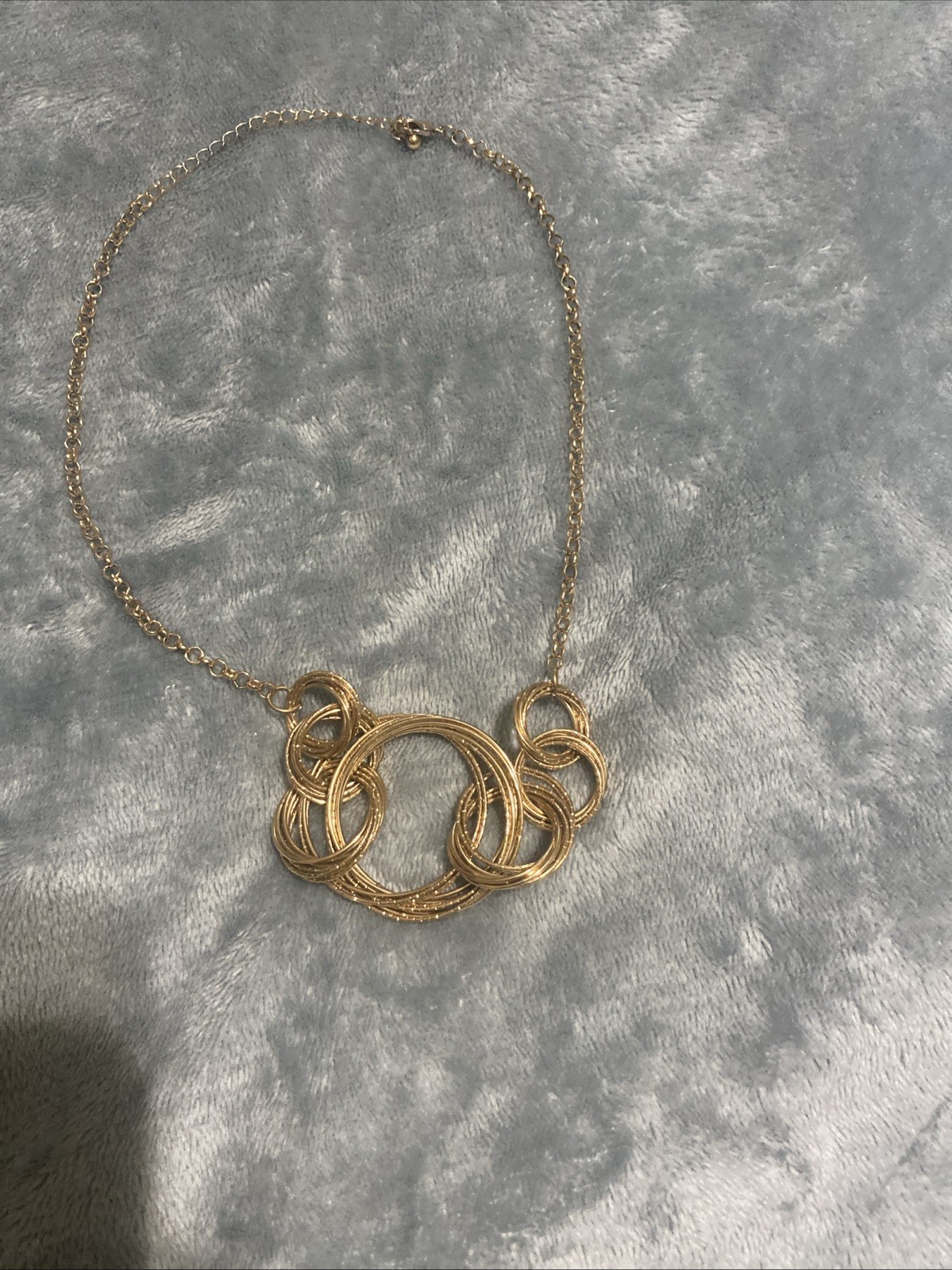 Gold Tone Intertwined Rings Statement Necklace All Occasion Fun Accent VTG