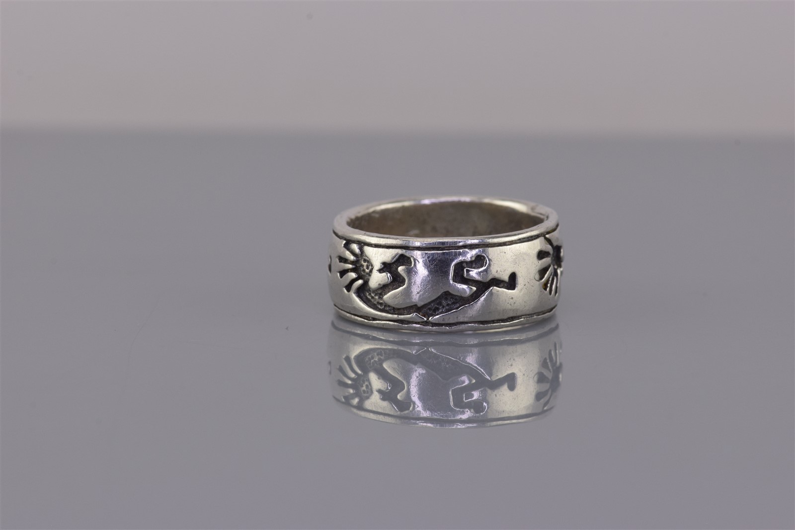 Peter Stone Sterling Silver 8mm Carved Kokopelli Eternity Band Ring 925 Sz: 5
