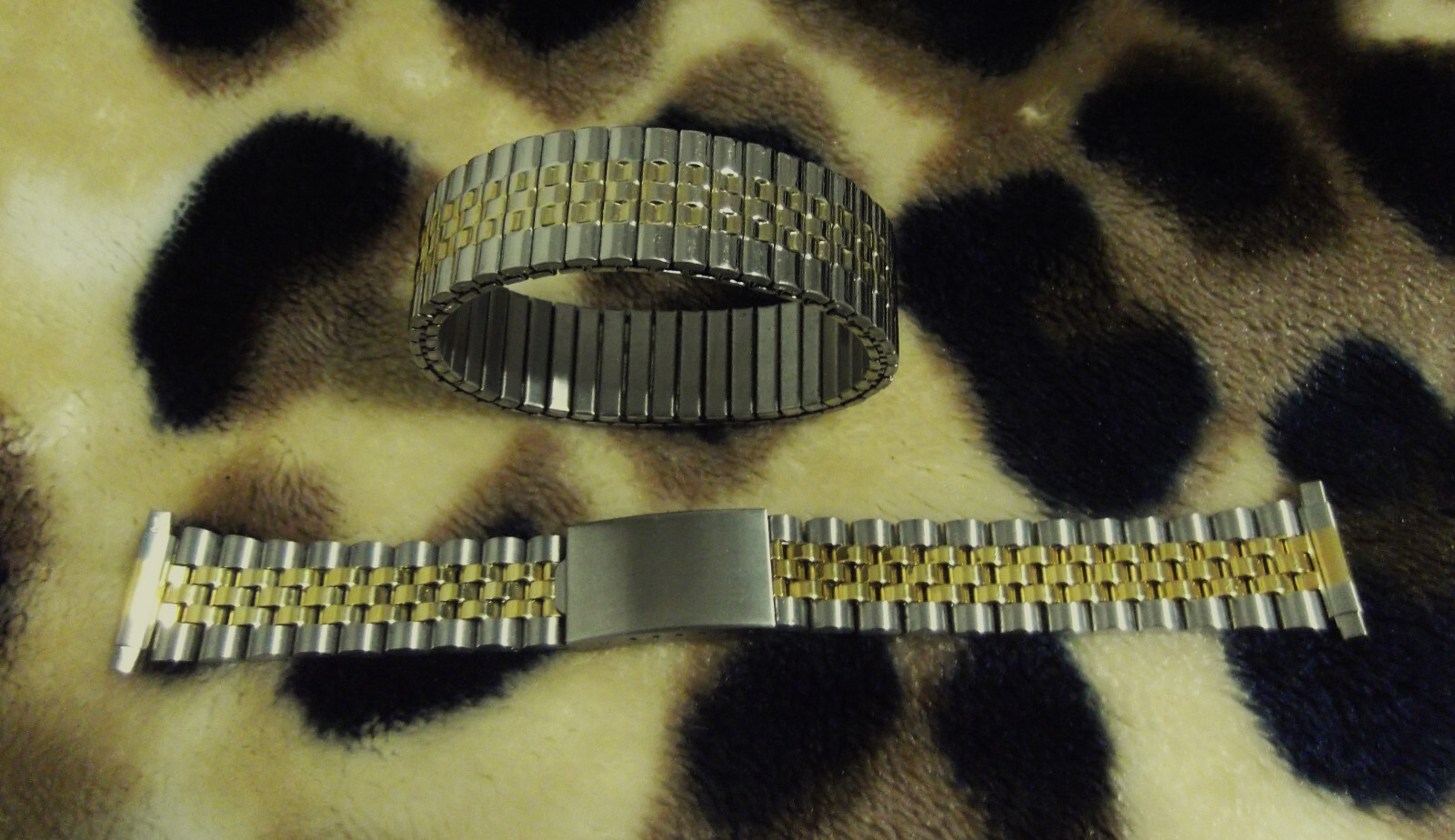 New Watch Band 16 to 22mm and adjustable bracelet 18mm 100% Stainless Steel.