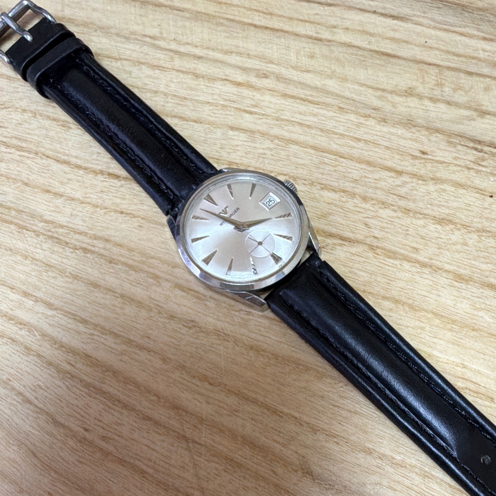 Wittnauer Vintage Manual Mechanical 17 Jewels sub seconds w date. Wild indices!