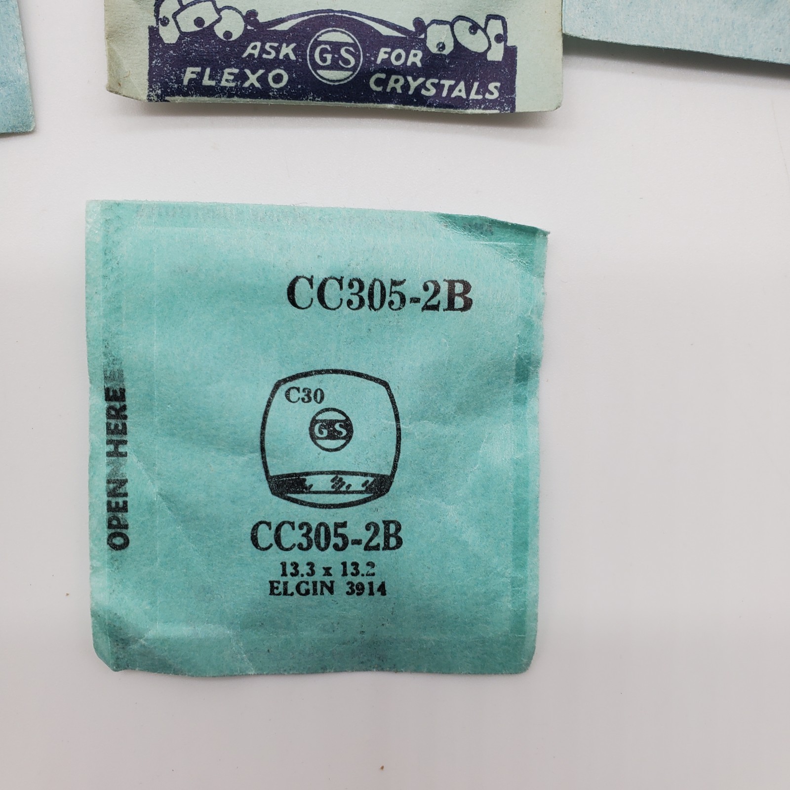 Lot of 50 G.S. Watch Crystals for Various Watch Maker NOS Various Sizes #28