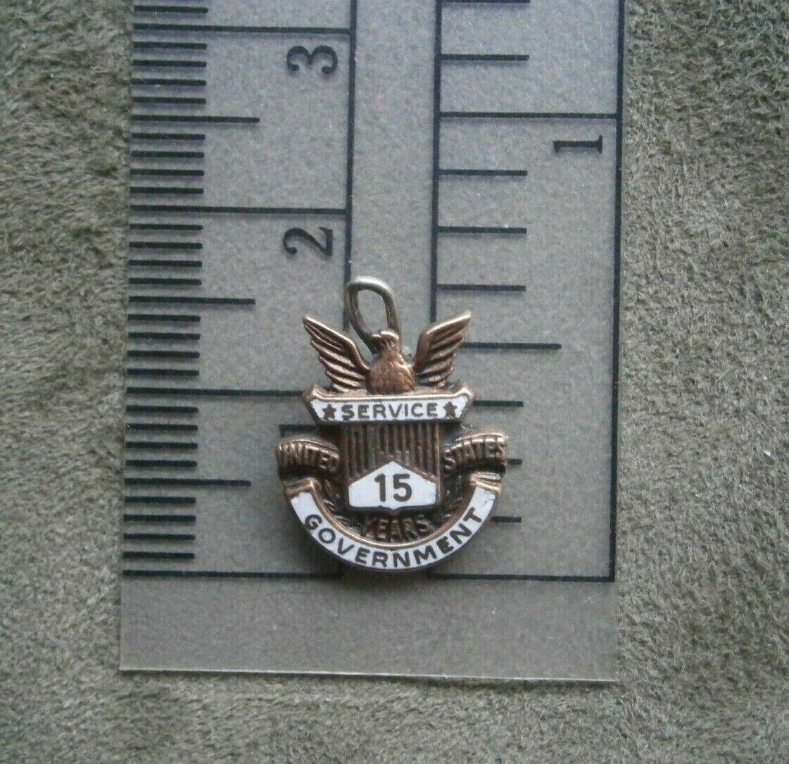15 Years US Govt Service Vintage Copper & Enamel Bracelet Charm Pendant 1.5g