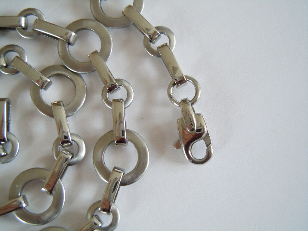 Stainless Steel Chain Link Necklace Rings 25,1 g Length 45,5 cm Width 1,2 cm