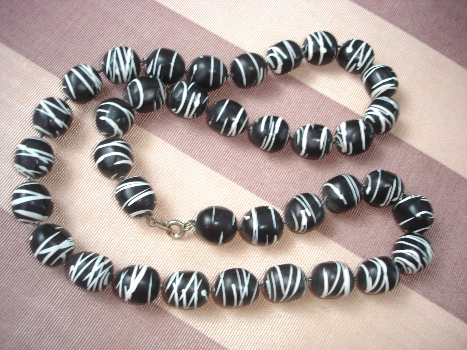 Vintage LOT 9 BEAD Necklaces- Multicolor, Blue, Brown, Black & White-Some Chunky