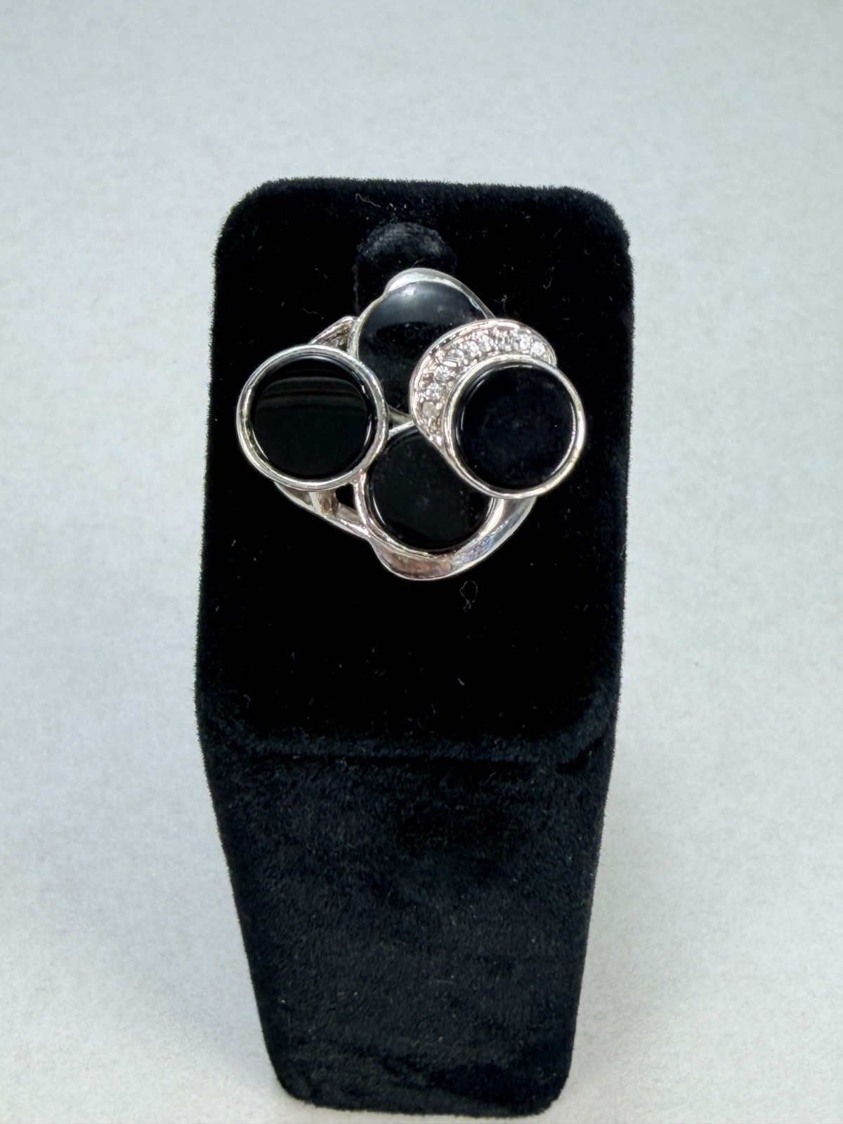 Modern Black Onyx Rhinestone Statement Ring Silver Tone Fashion Ring Size 7