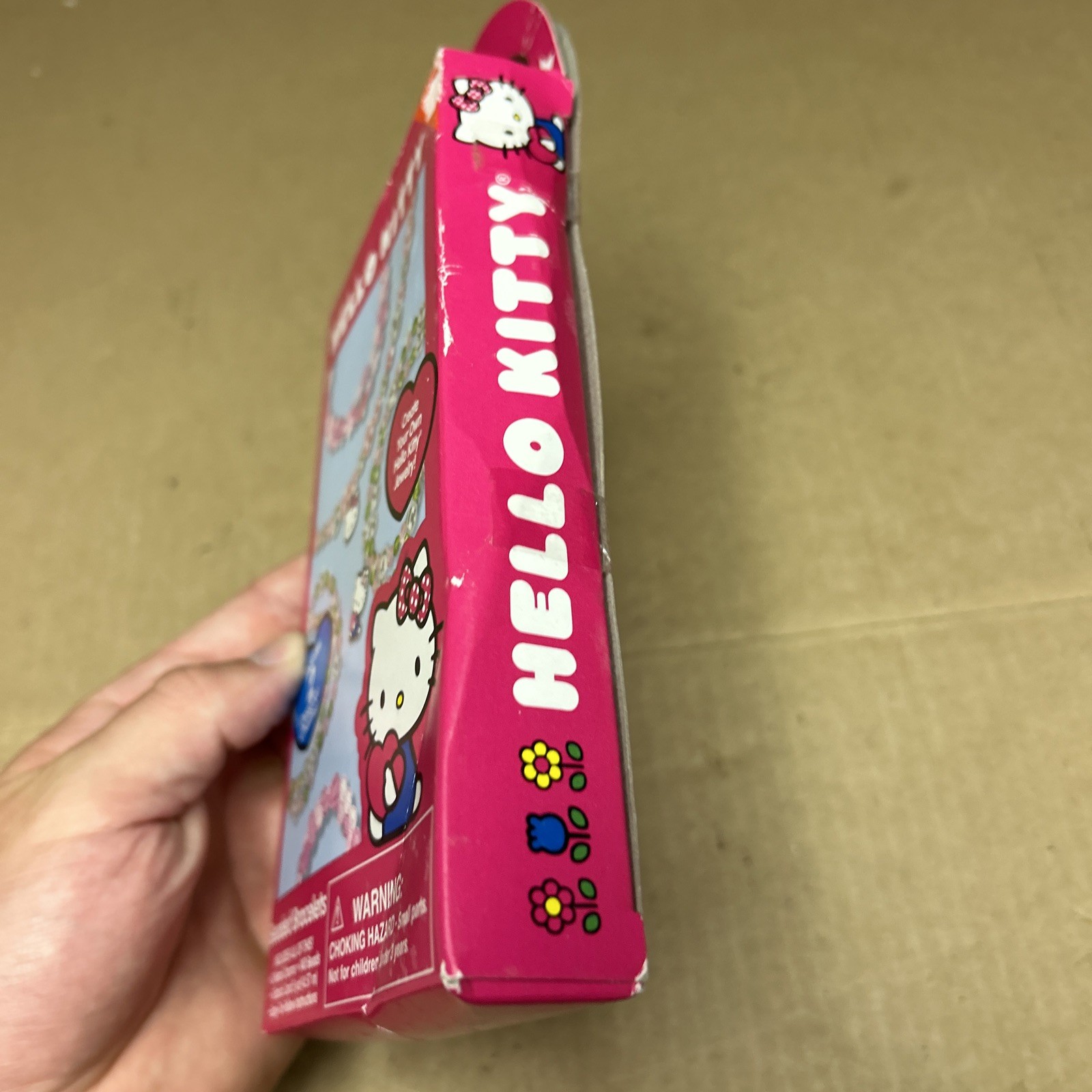 HELLO KITTY Designer Shoelace Bracelets Beads Create Your Own Sanrio 2014 NEW 