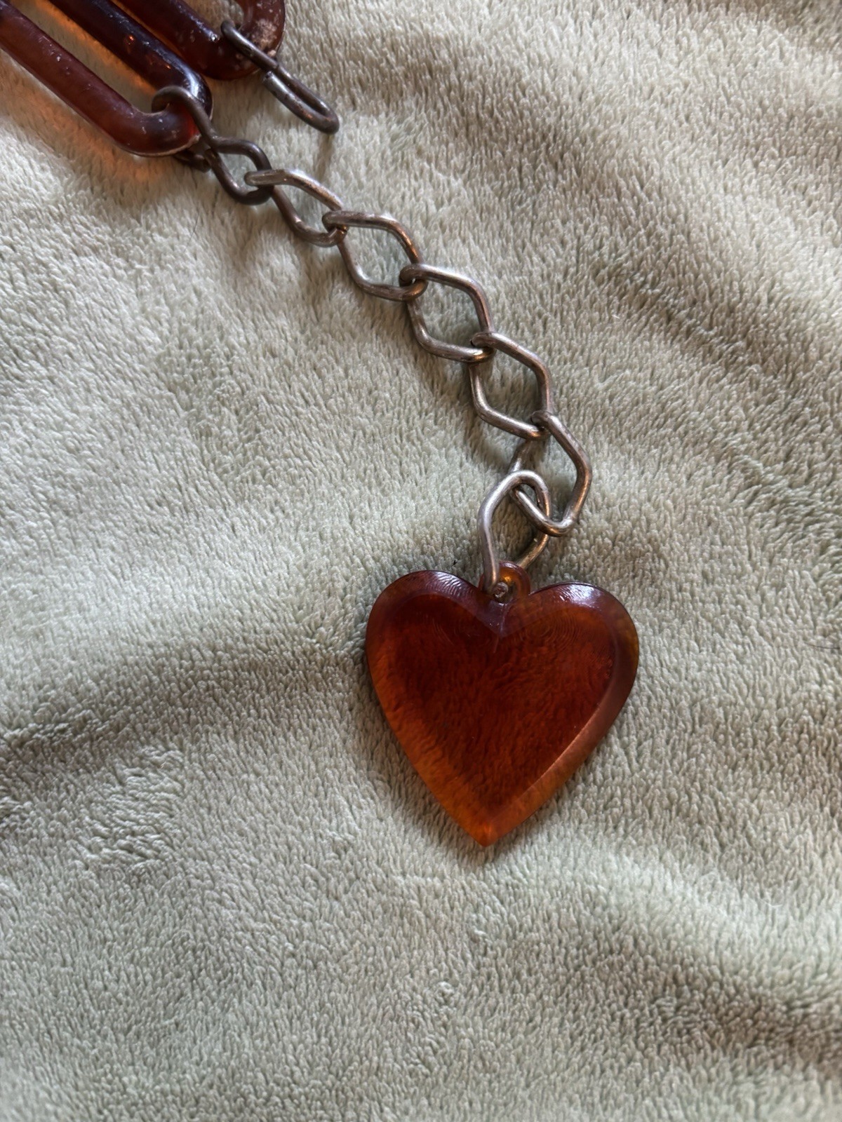 VTG 70s Lucite Link Chain Heart Charm Belt Adjustable Hook Closure