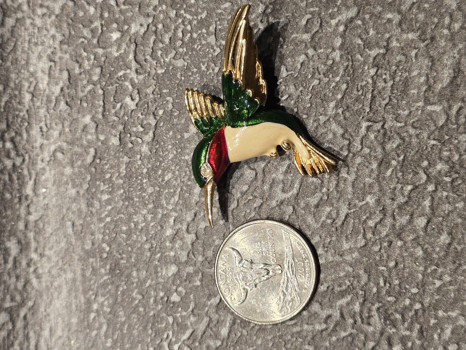 SPRWG Signed Hummingbird Enamel Brooch Pin Gold Tone Green Red White Metal