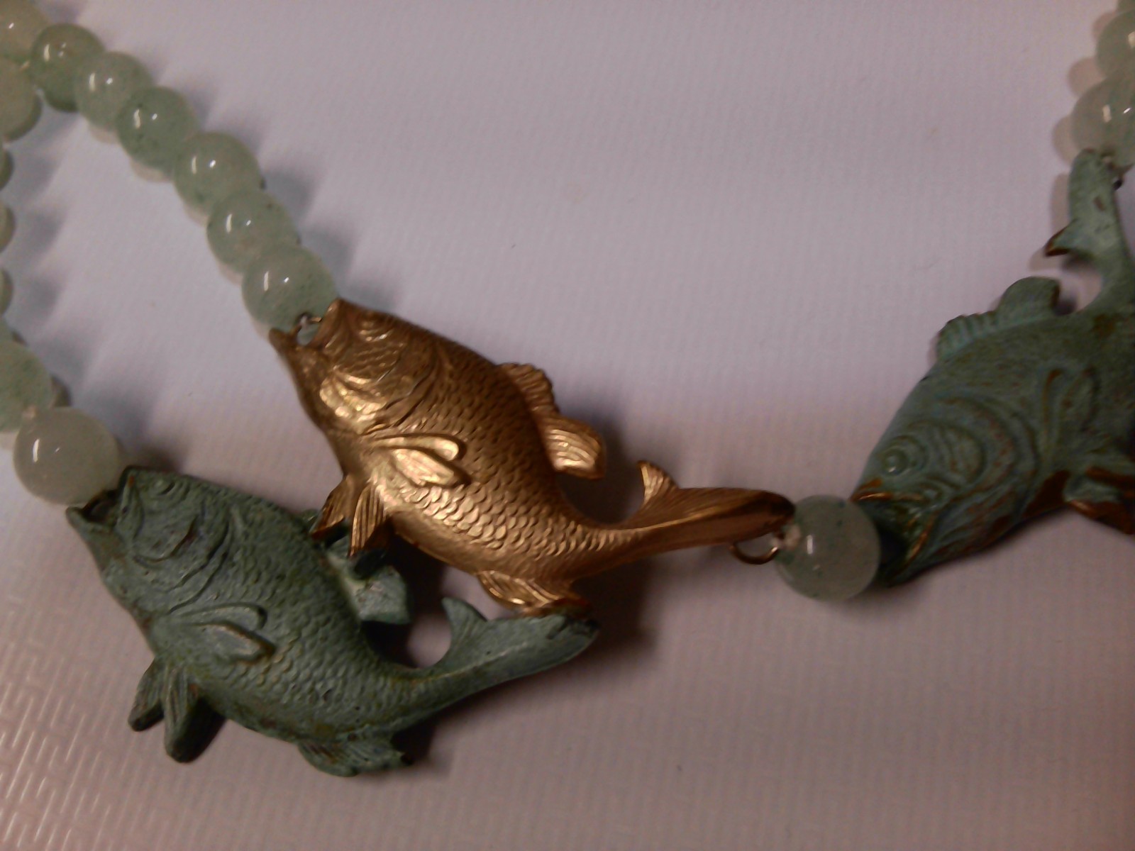 Vintage jade and metal koi fish pendant & necklace 19″