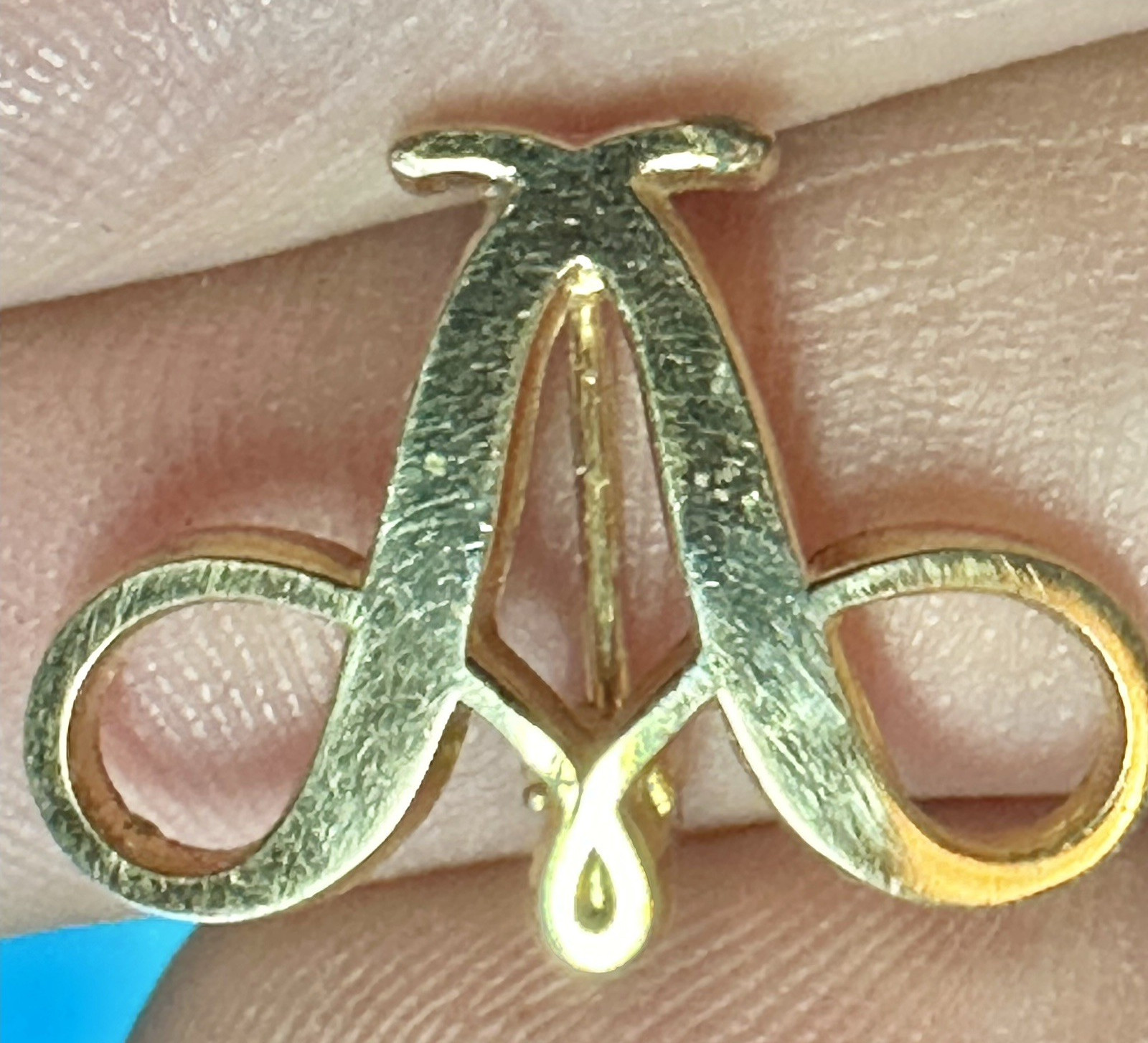 Dainty Vintage Gold Tone Swirl/Initial ‘A’ Brooch/Pin