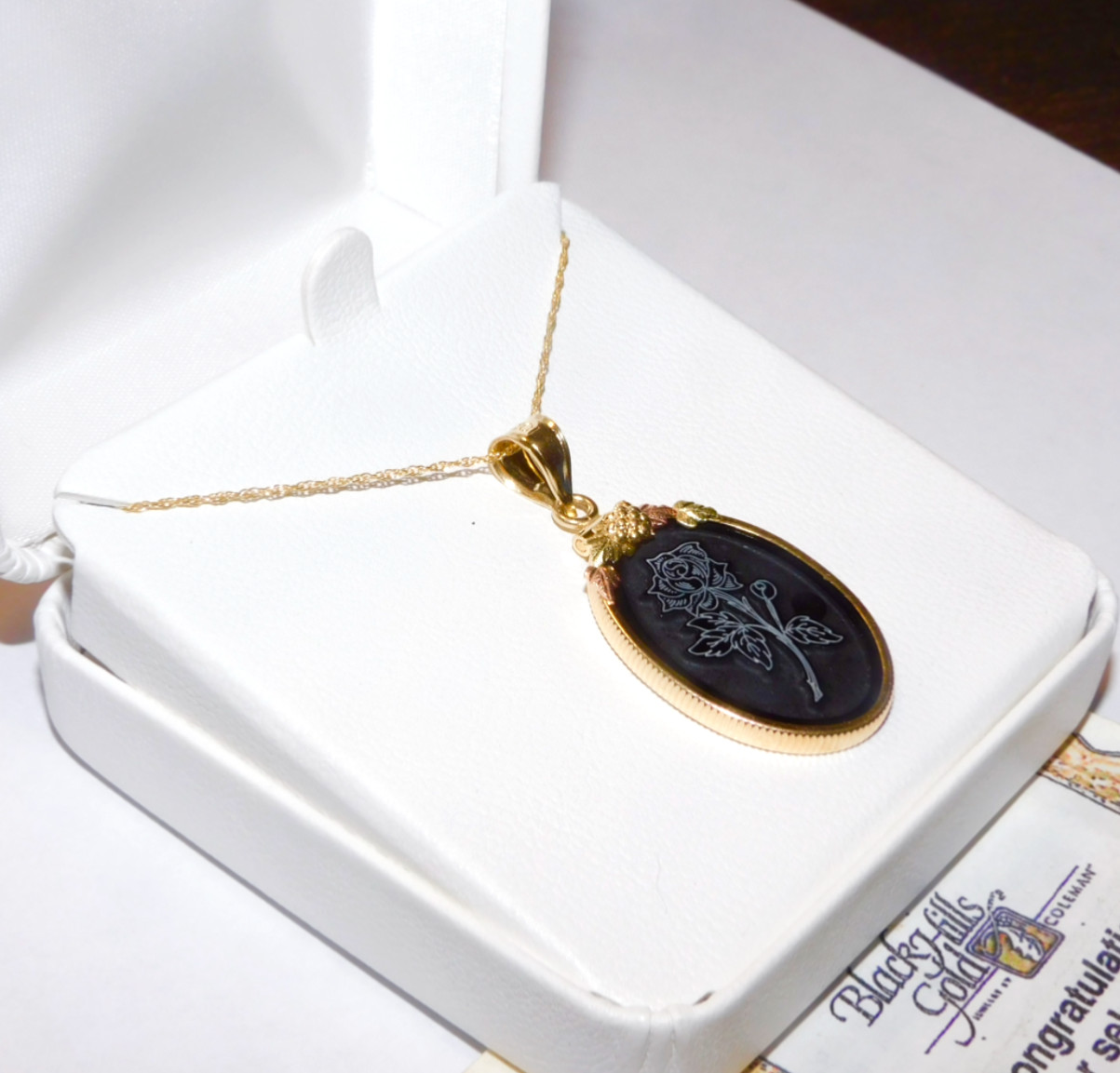 Black Hills Gold 10k Rose Onyx Bezel Pendant Necklace