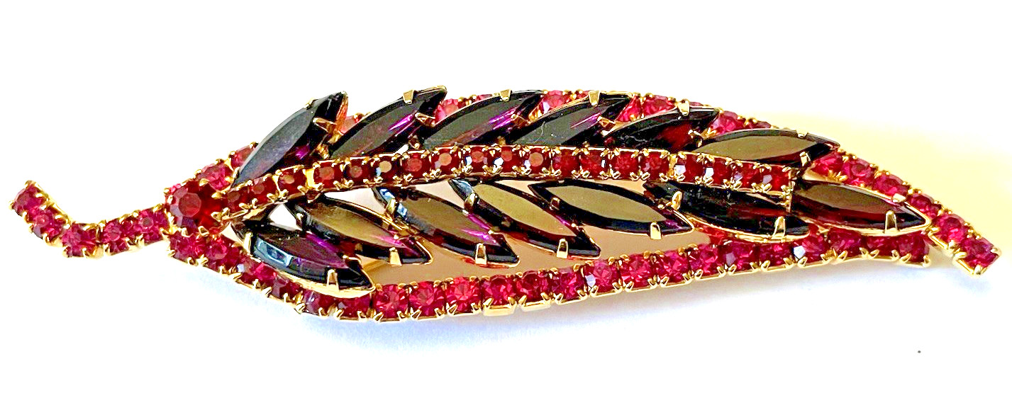 Vintage Juliana STYLE Purple and Pink Rhinestone 3.5″ Leaf Brooch Pin