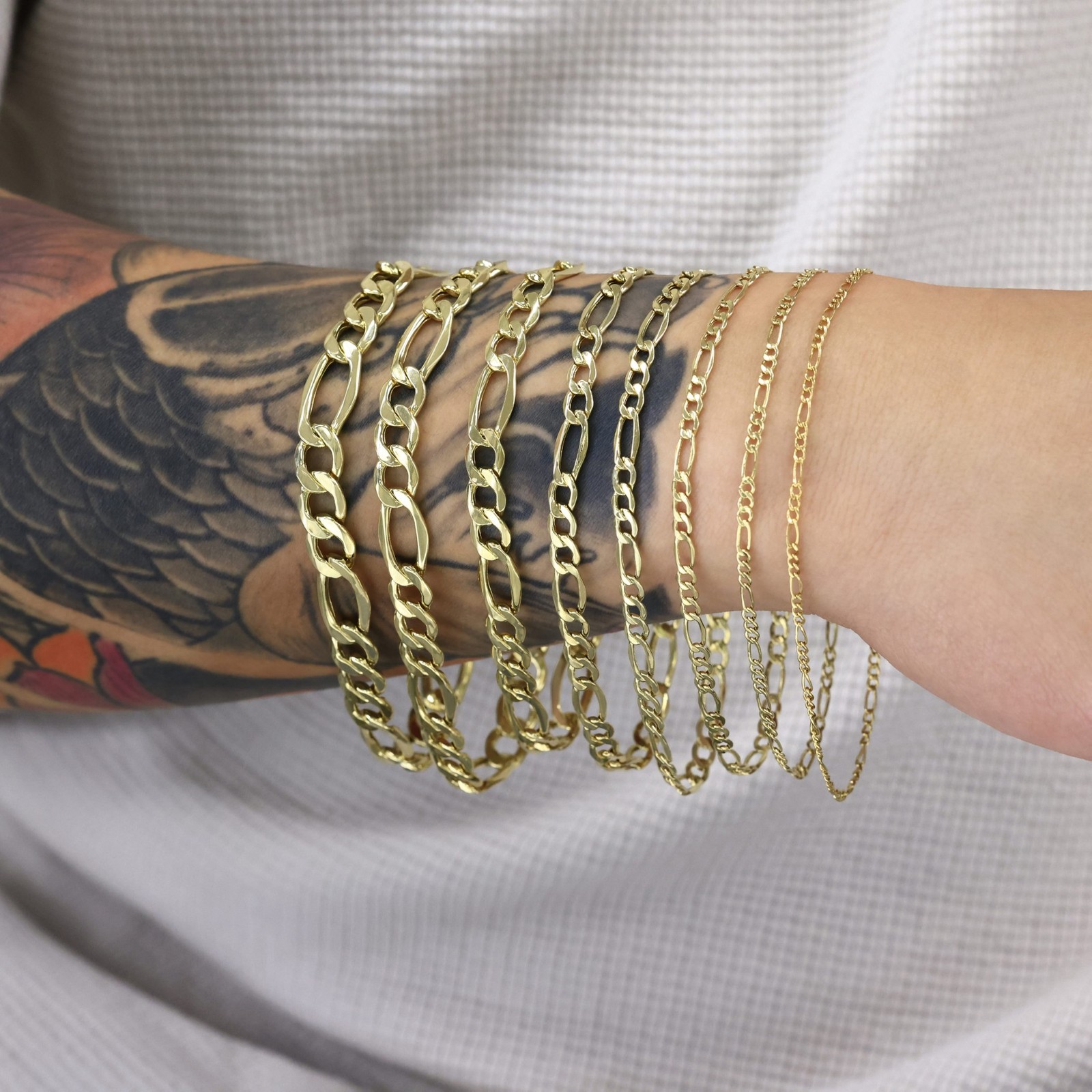 10K Yellow Gold 3.5mm-9mm Italian Figaro Chain Link Bracelet Mens Women 7″ 8″ 9″