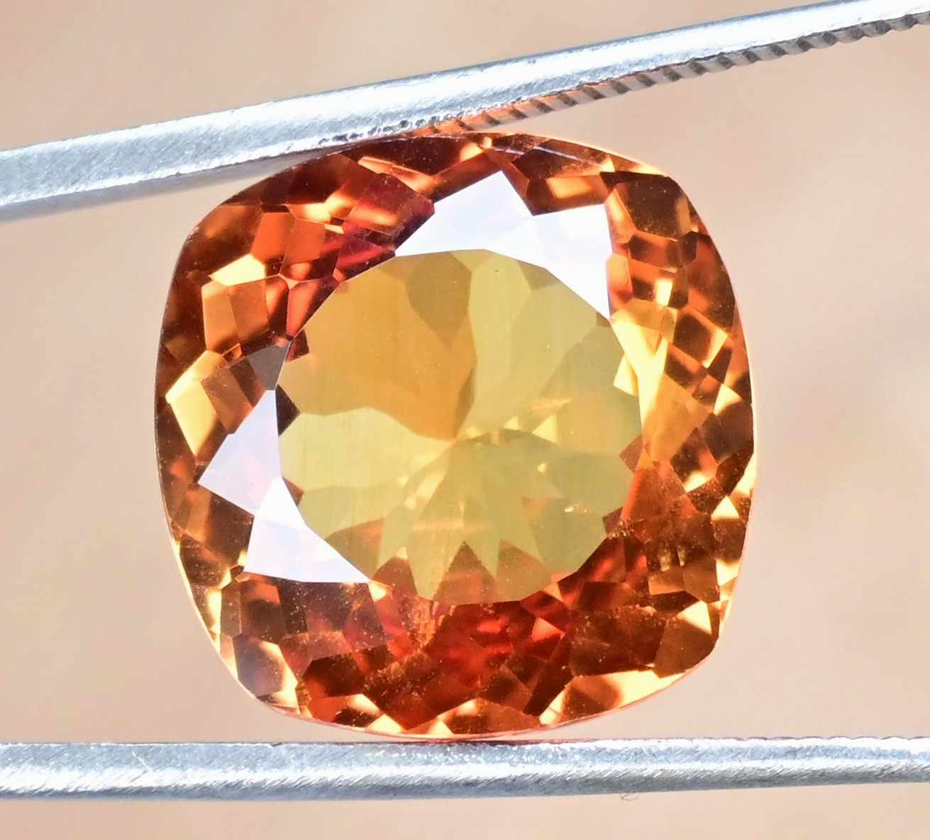 22.65 Ct Natural Yellow Golden padparadscha sapphire Certified Flawless Gemstone