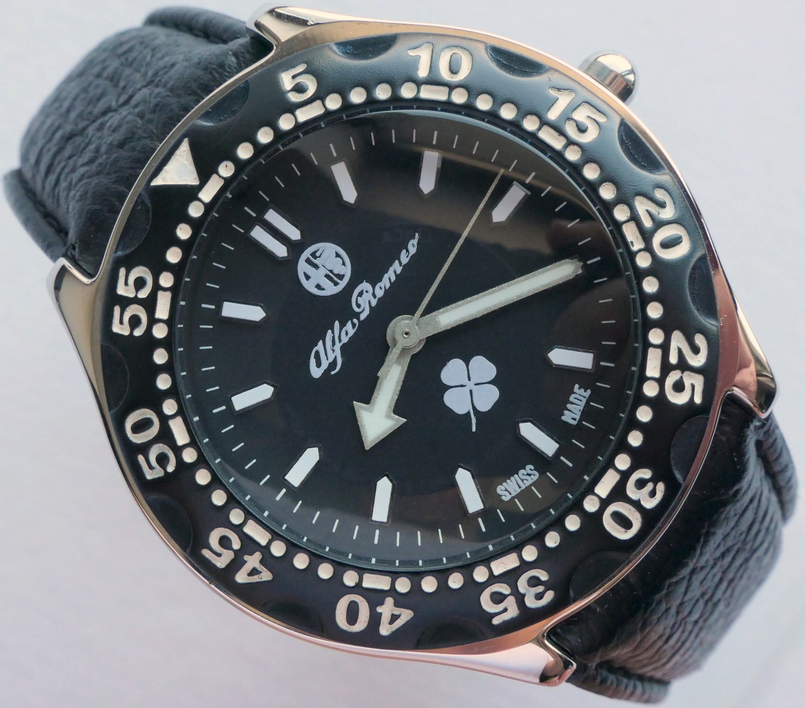 Alfa Romeo Quadrifoglio Classic Driver Pilot Sport Car Accessory Swiss Watch
