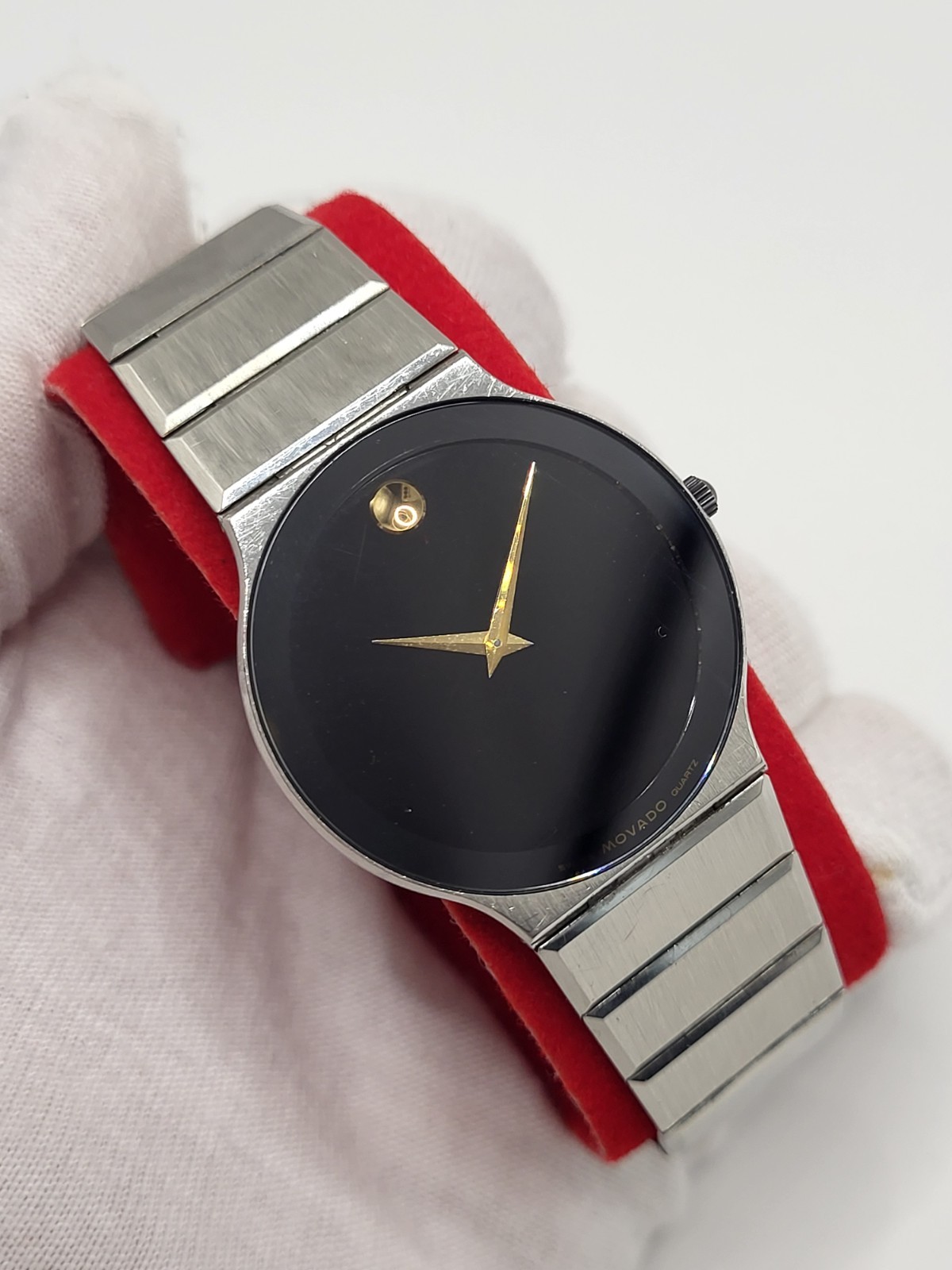 SWISS 32mm [ RARE ] Ultra THIN Movado 1990 Museum Women’s Watch 84-40-880 7.5″
