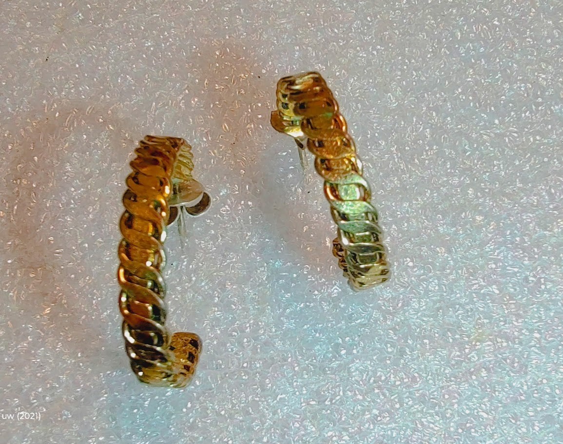 14K solid gold C-Hoop Earrings 20mm 2-3 grams ((44))