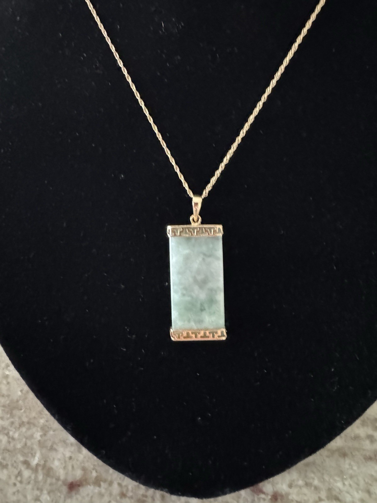 VTG 14k GOLD Chain 10k Gold Imperial World Inc JADE PENDANT 17”