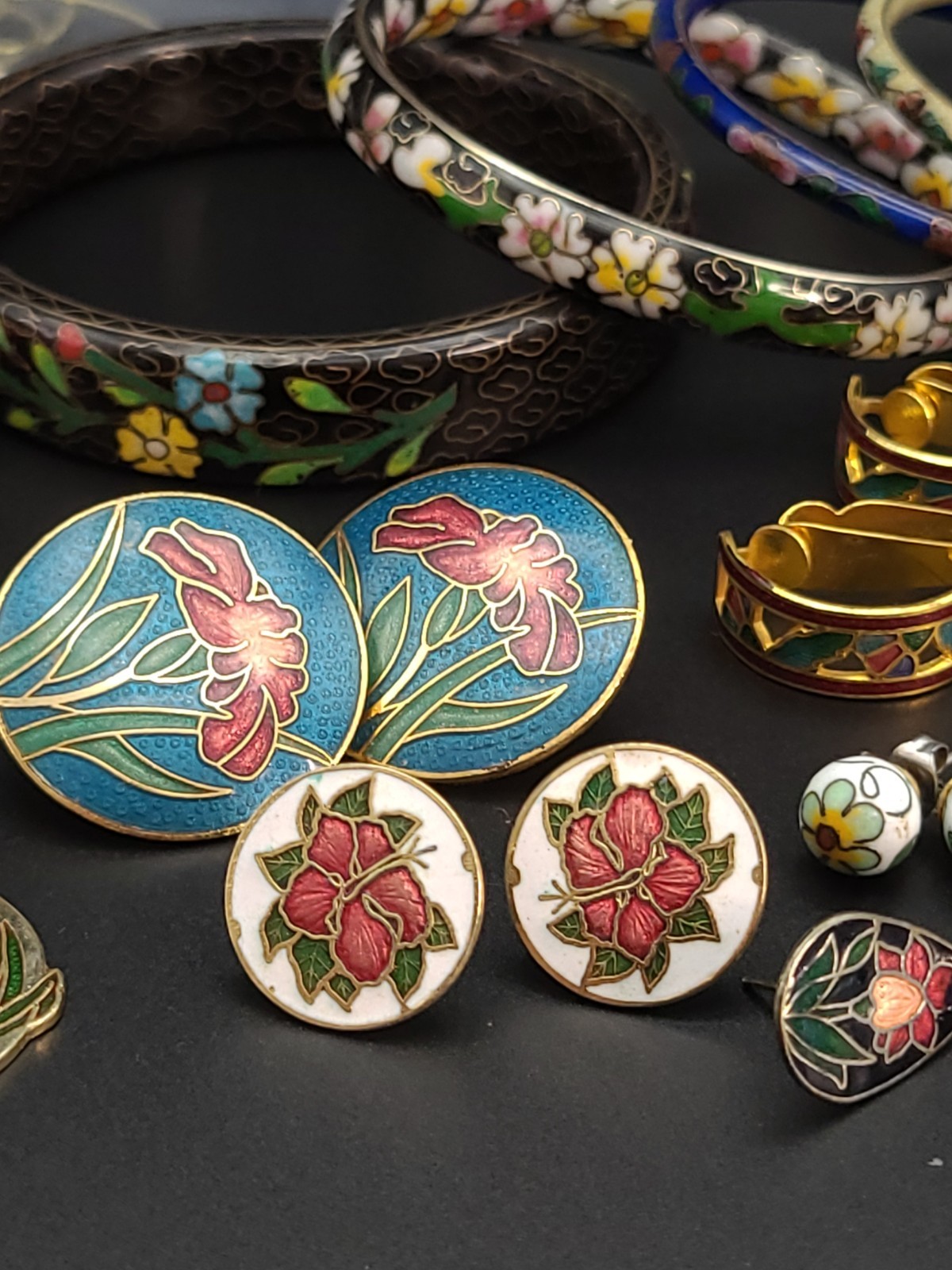 Vintage Cloisonne Jewelry 18 Pc Lot Bangles Earrings Pendants Ring Necklace