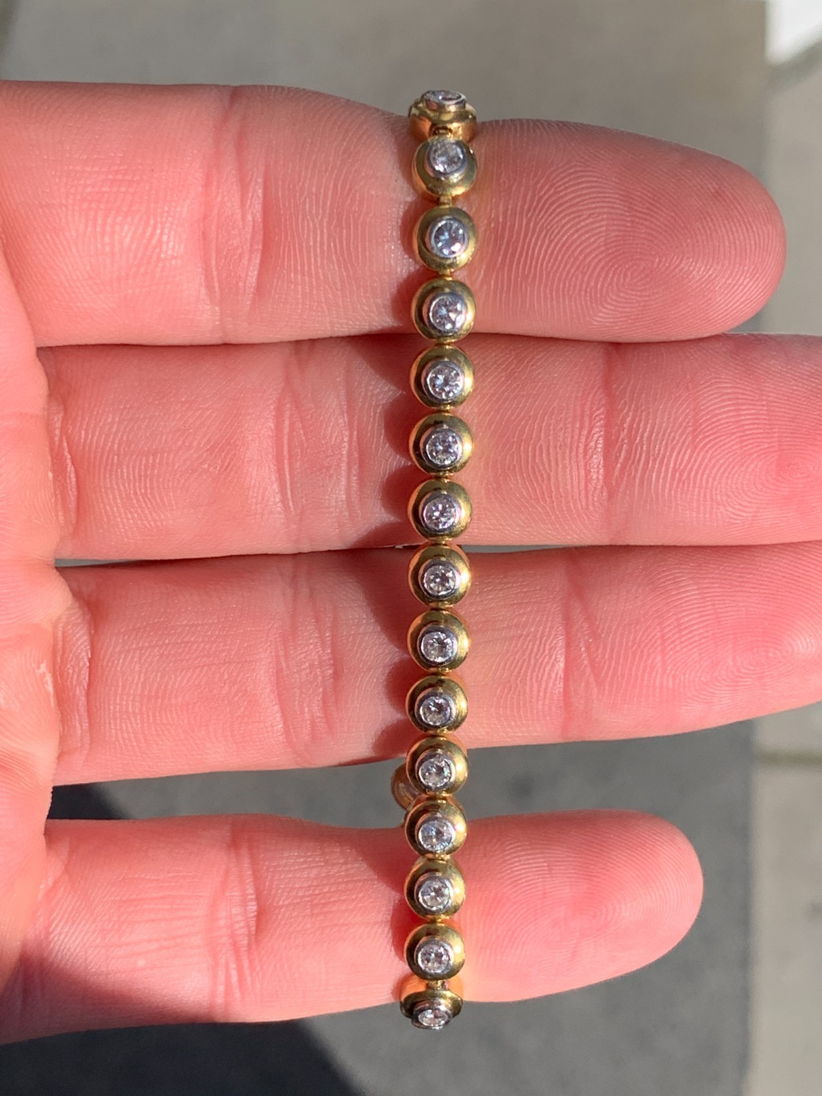 18ct gold diamond 3.10ct bracelet 16.2 grams