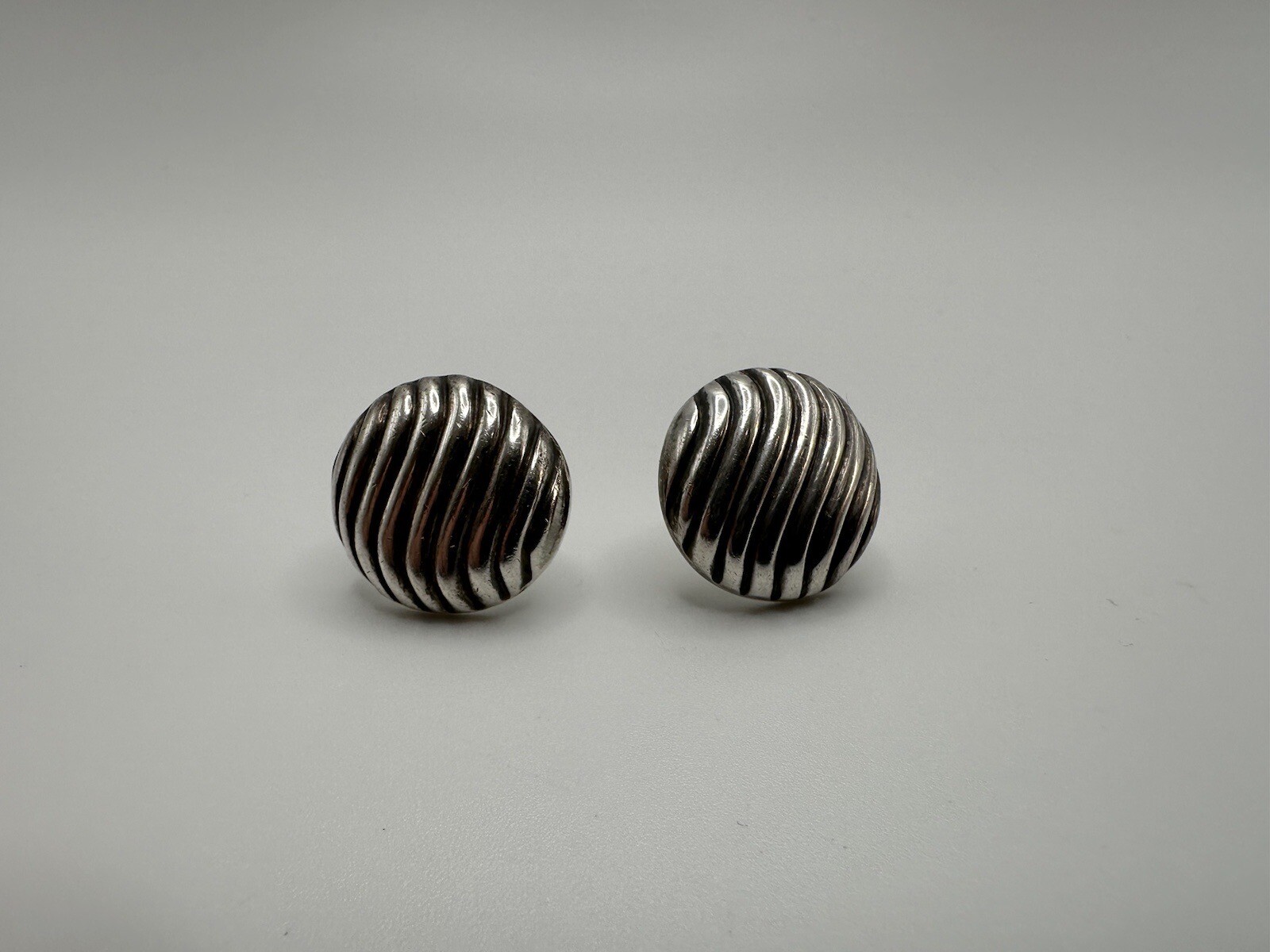 Vintage Sterling Silver Textured Stud Earrings 1.8cm JB12