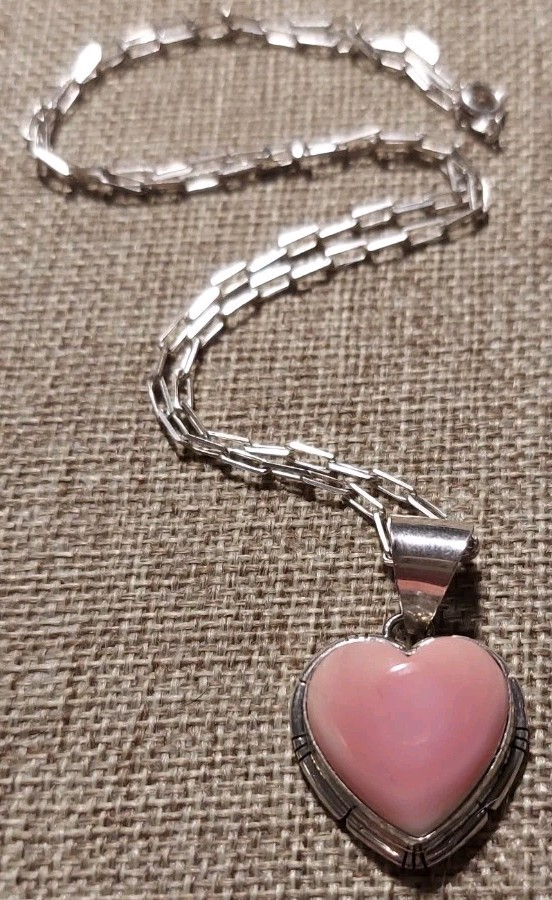 New Large Navajo Artist SS & Natural Pink Conch Heart Pendant with Paper Clip