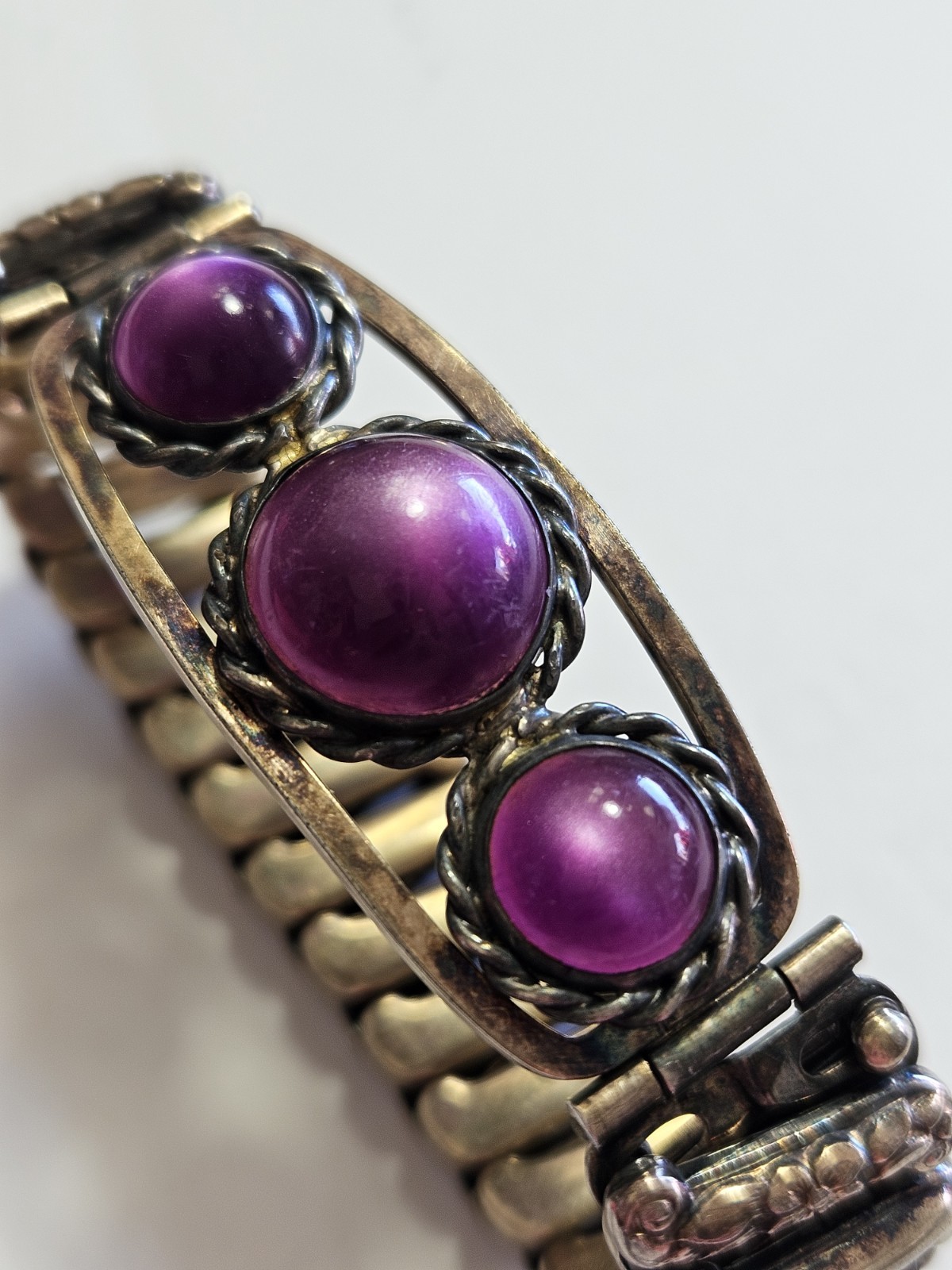 Rare 1940’s Lustern Bracelet With 3 Purple Amethyst Glass Cabochons