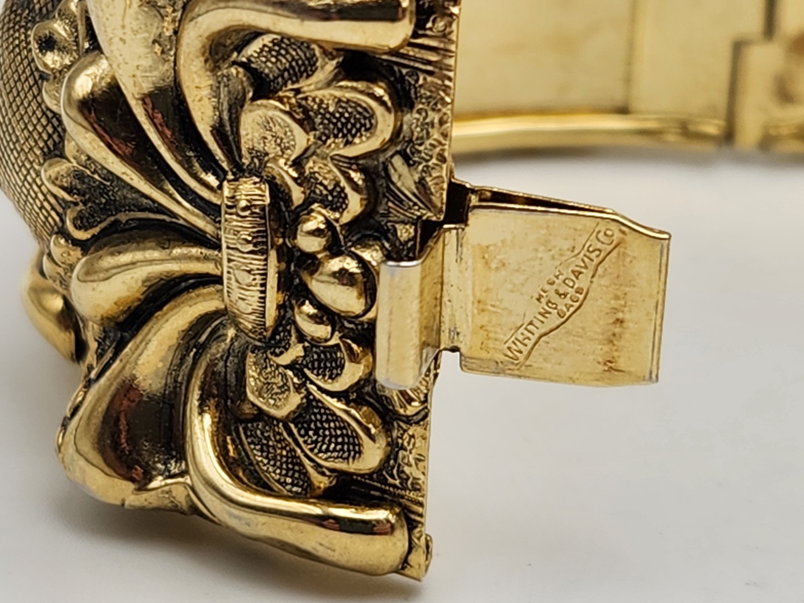Whiting & Davis Signed Vintage Ornate Bangle Bracelet Hinged Gold Tone Push Lock