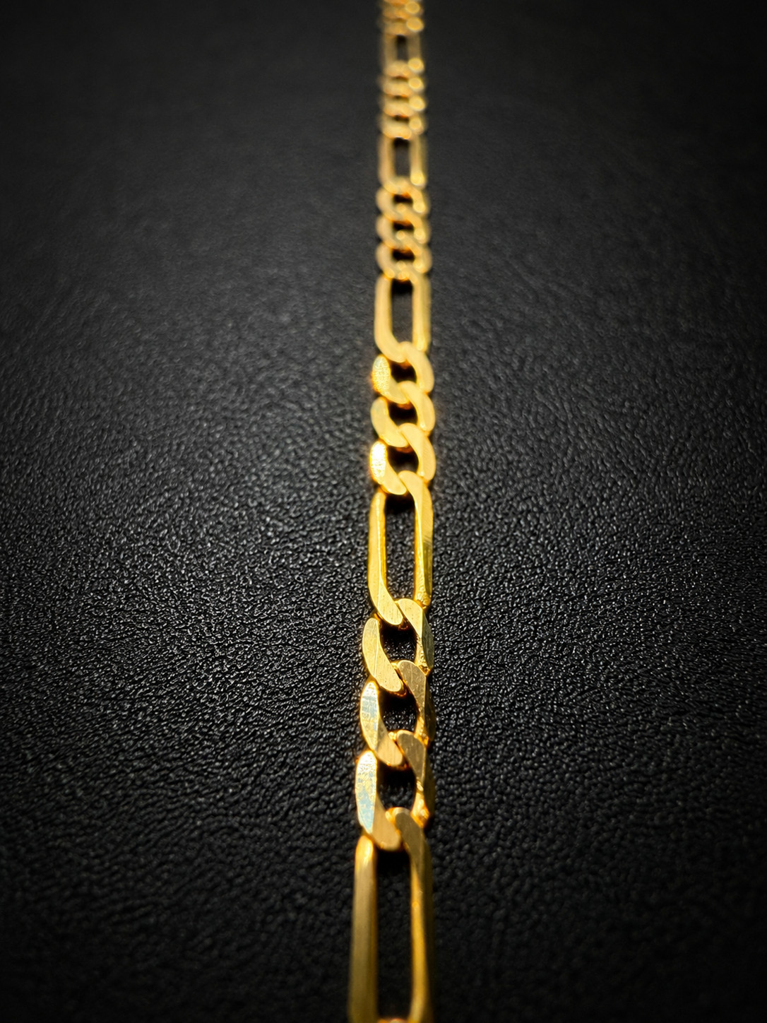 14K Solid Gold Diamond Cut Figaro Chain 2mm Necklace 18″ – 24″ Italian Gold