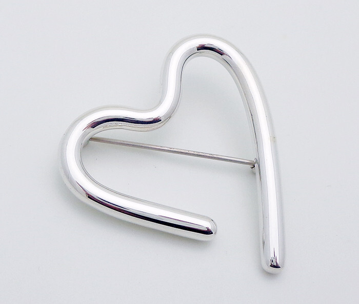 Susan Cummings Sterling Silver 1-5/8″ by 1-1/2″ Heart Pin Brooch 14.1 Grams