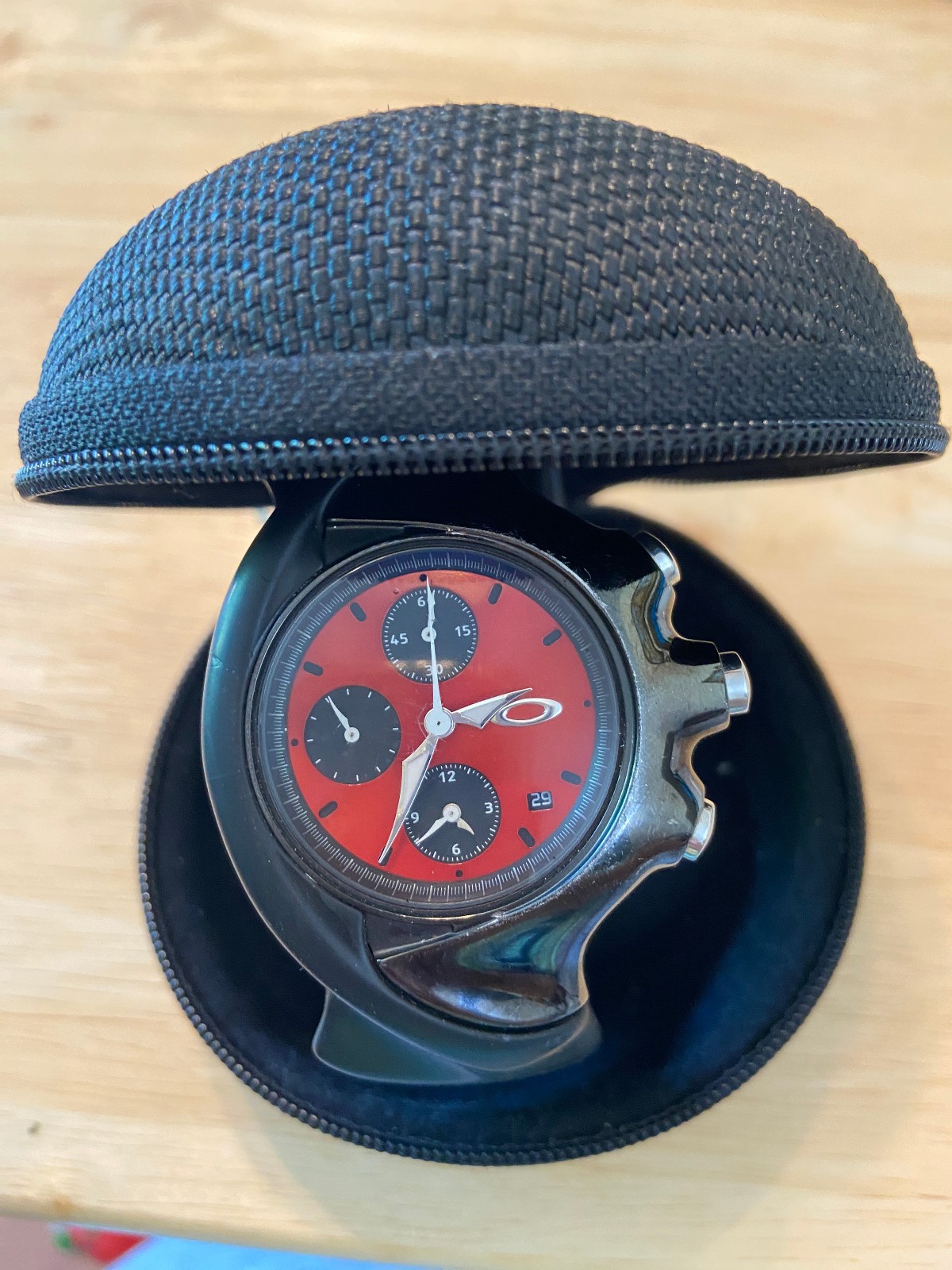 Oakley Detonator Watch Chronograph Unobtainium Strap RARE RED DIAL Needs Battery