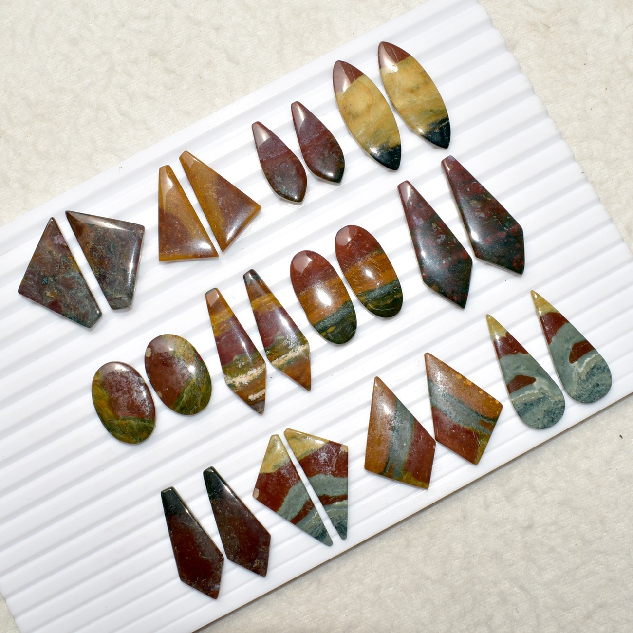 Natural Blood Stone Matching Pair Cabochon Loose Gemstone B704