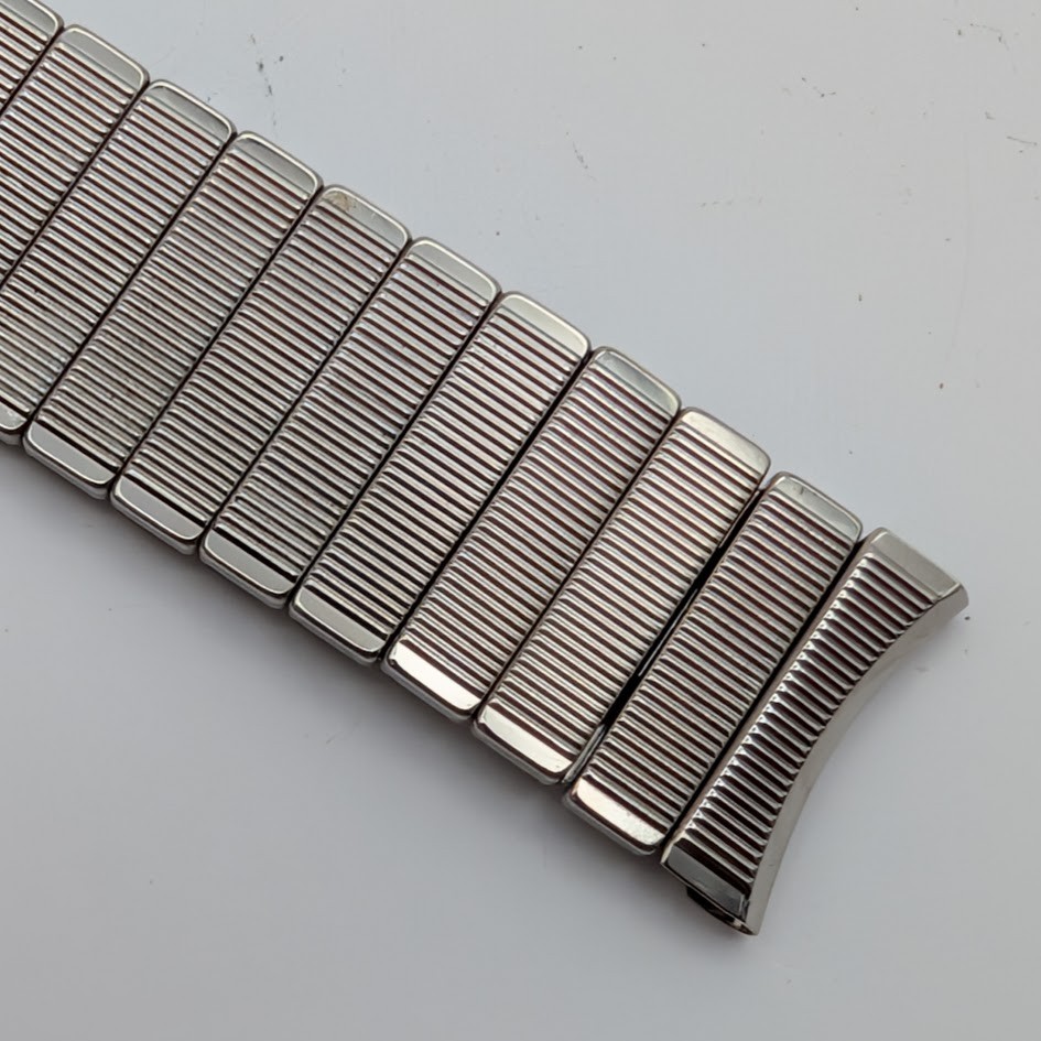 NOS Vintage 1970s Stainless Steel Stretch Watch Band Curved Ends 17.4mm USA