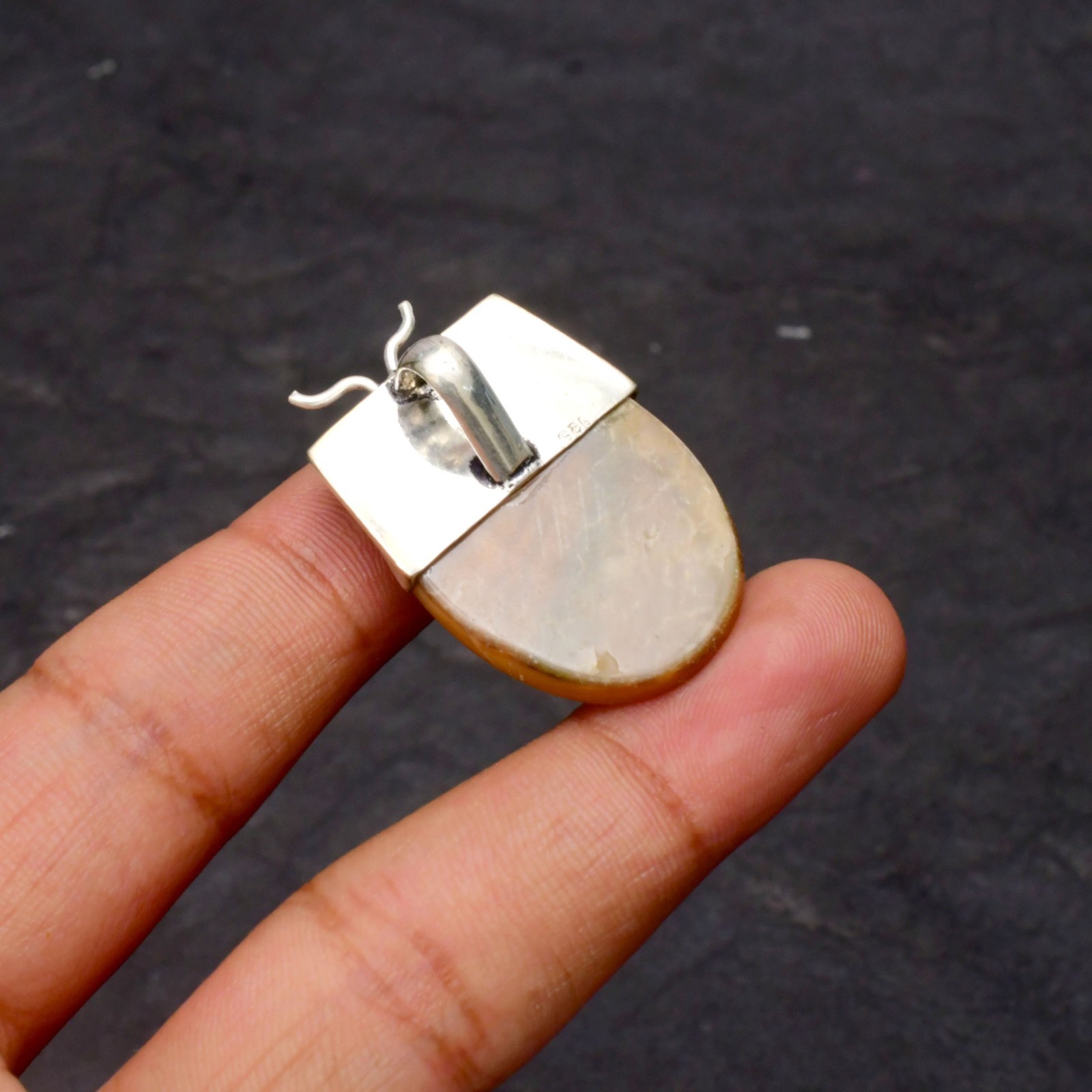 Mother of Pearl Gemstone 925 Sterling Silver Jewelry Pendant 1-2″