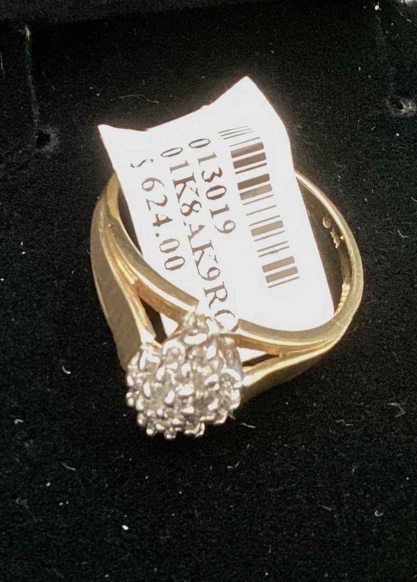 NWT 10 KT Stamped Yellow Gold Women’s 0.15 CTW Cluster Diamond Ring SZ 7.25