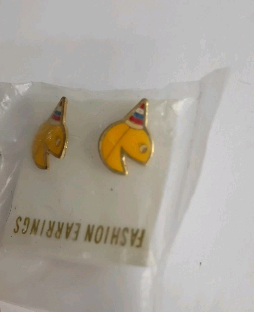 Vintage NOS Mrs Pac-Man Birthday Metal Stud Earrings Mr Pac Man Adjustable Ring