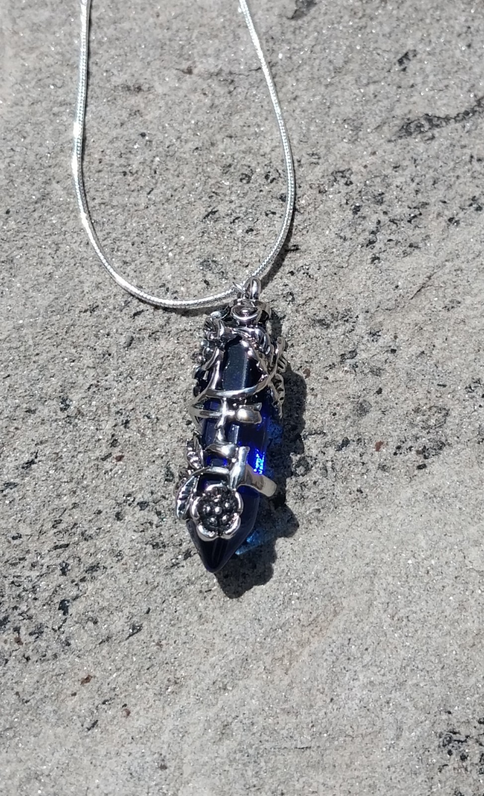 Flower Wrapped Blue Crystal Pendant Necklace